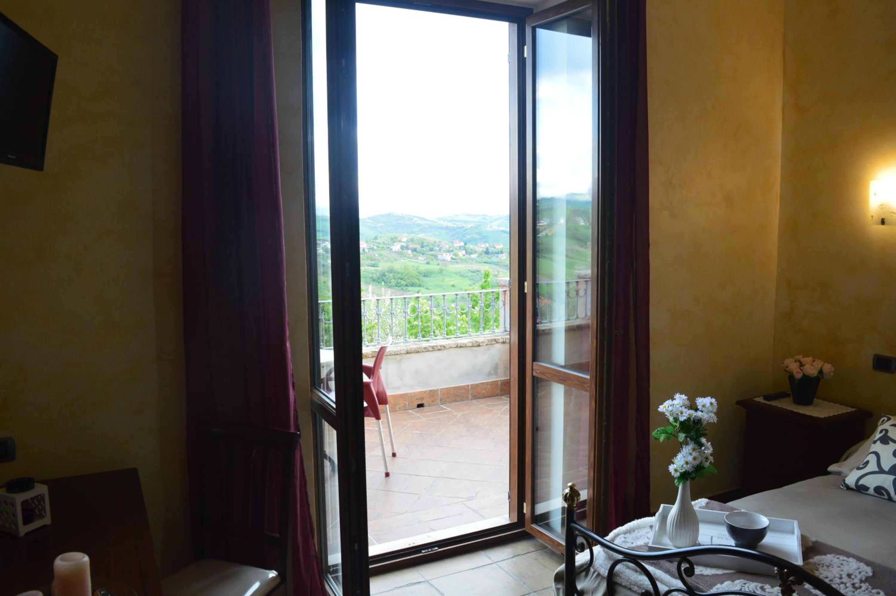 Villa Tre Colli Agri B&B