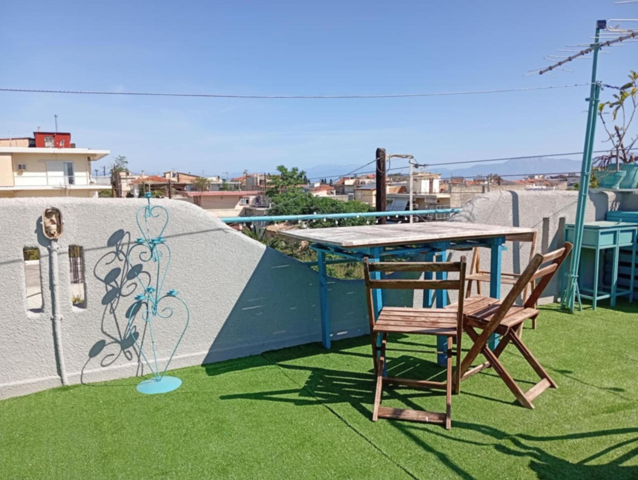 Kiato Rooftop Garden Apartment