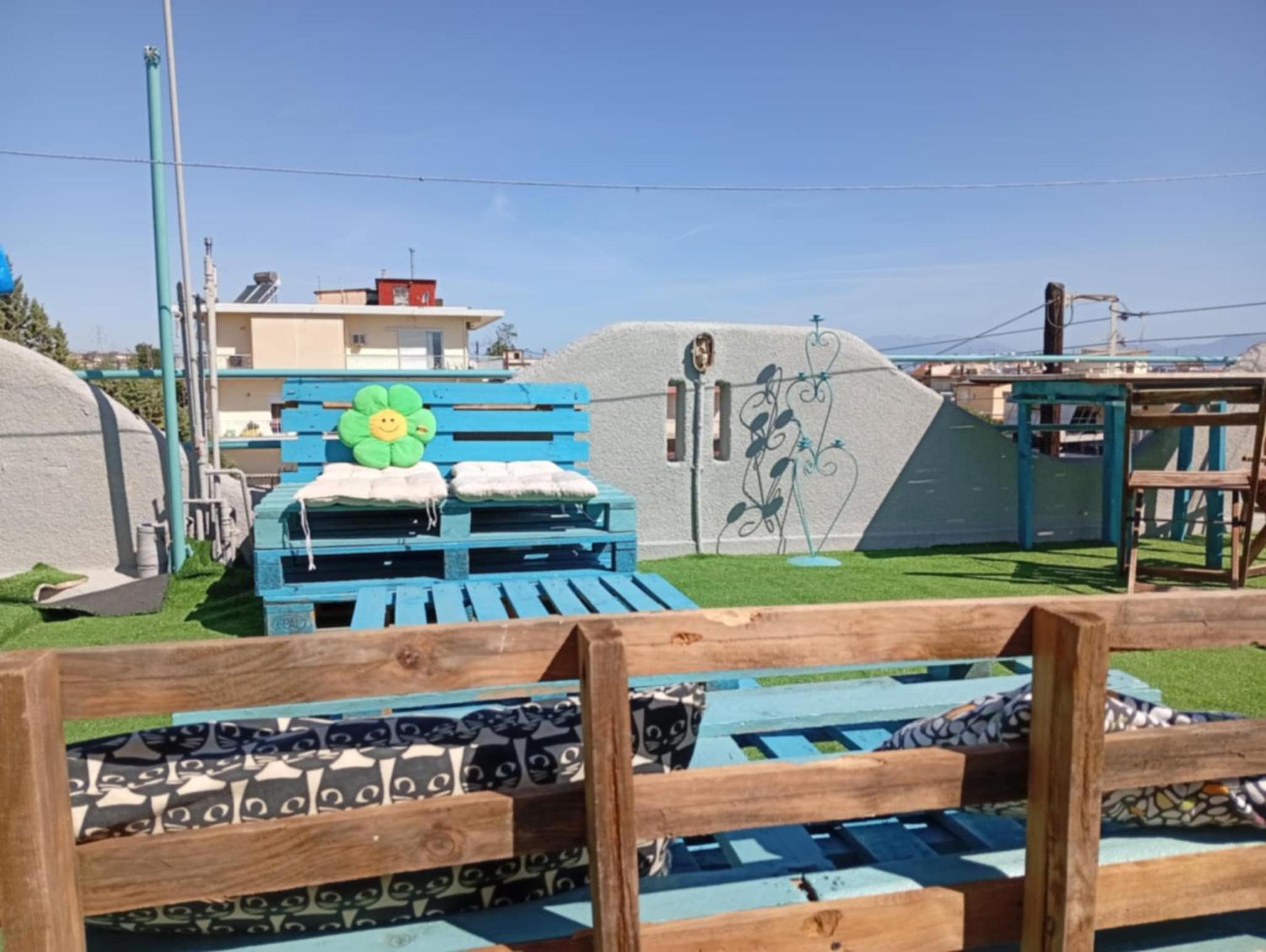 Kiato Rooftop Garden Apartment