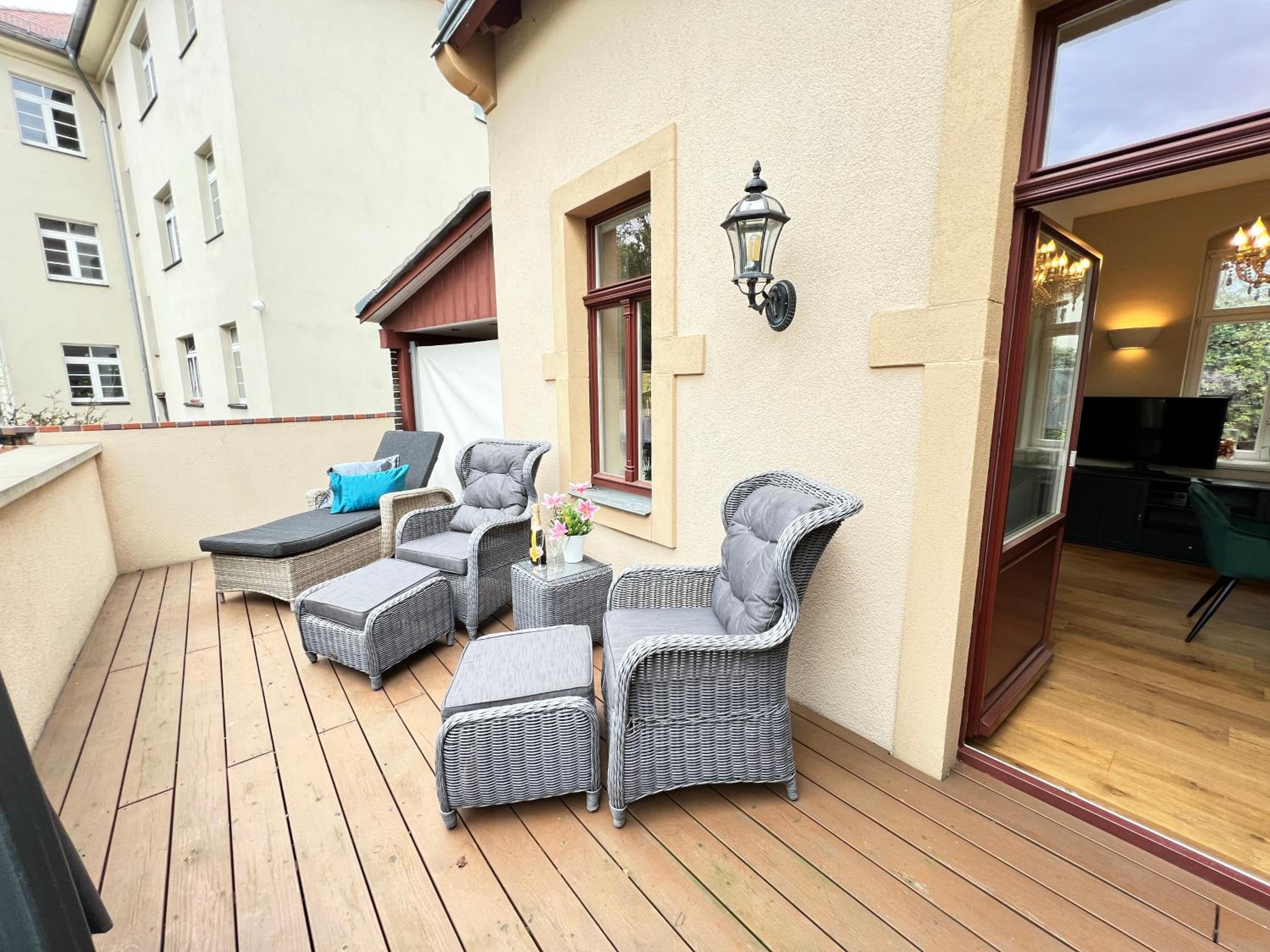 Charmantes Hinterhaus mit Terrasse - zentrale Lage