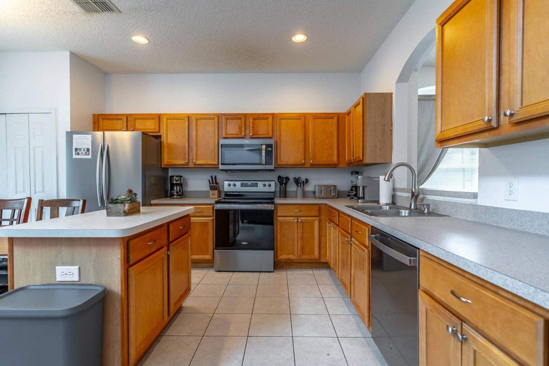 8512 Emerald Island