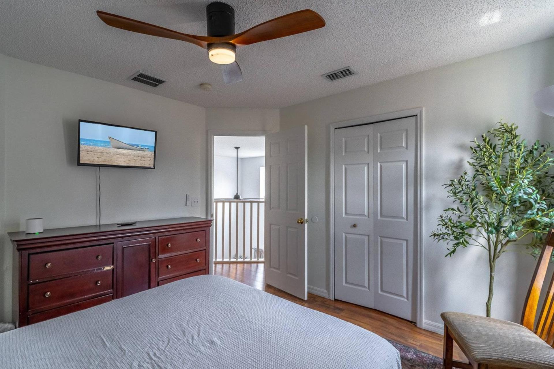 8512 Emerald Island