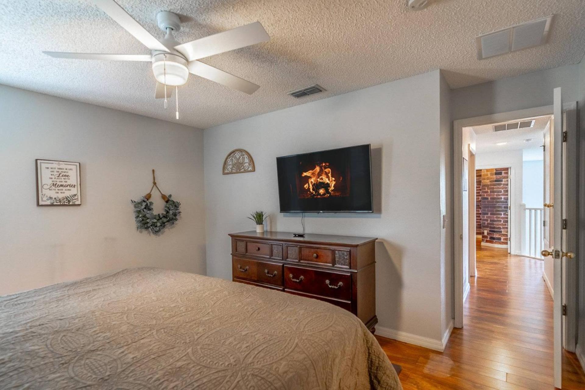 8512 Emerald Island
