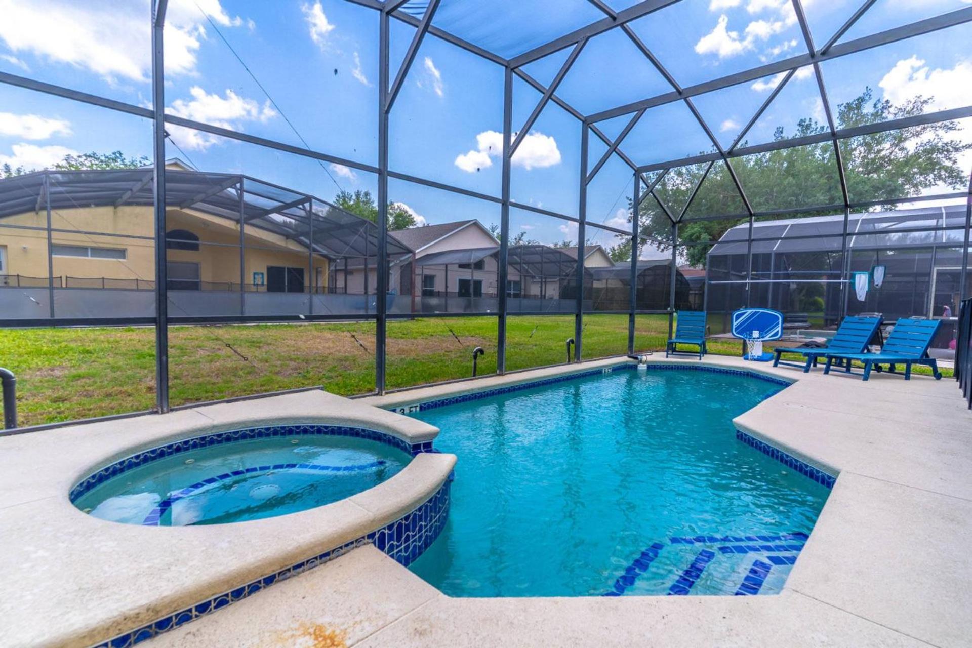 8512 Emerald Island
