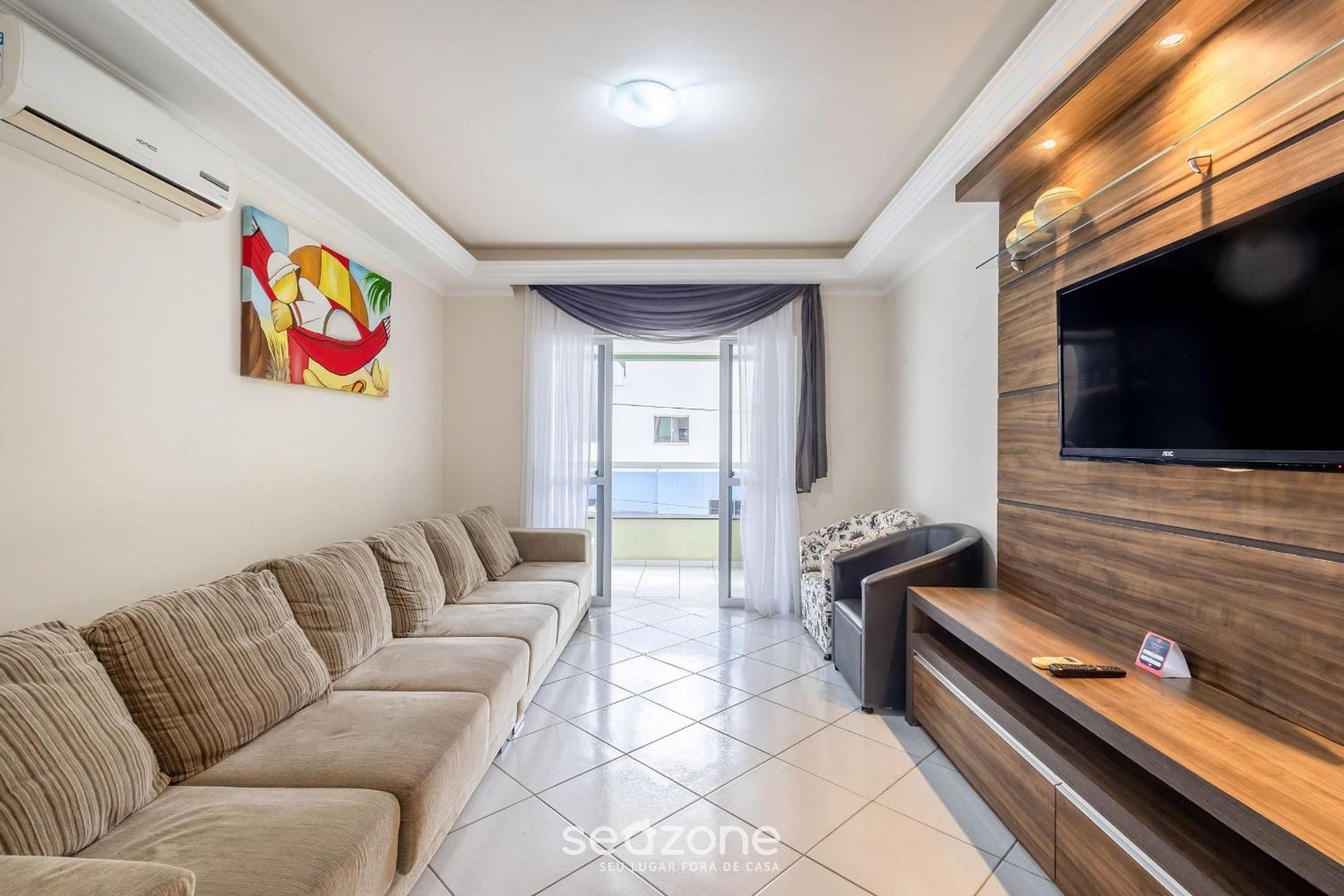 Fully equipped apartments steps from the sea in Meia Praia – OBS