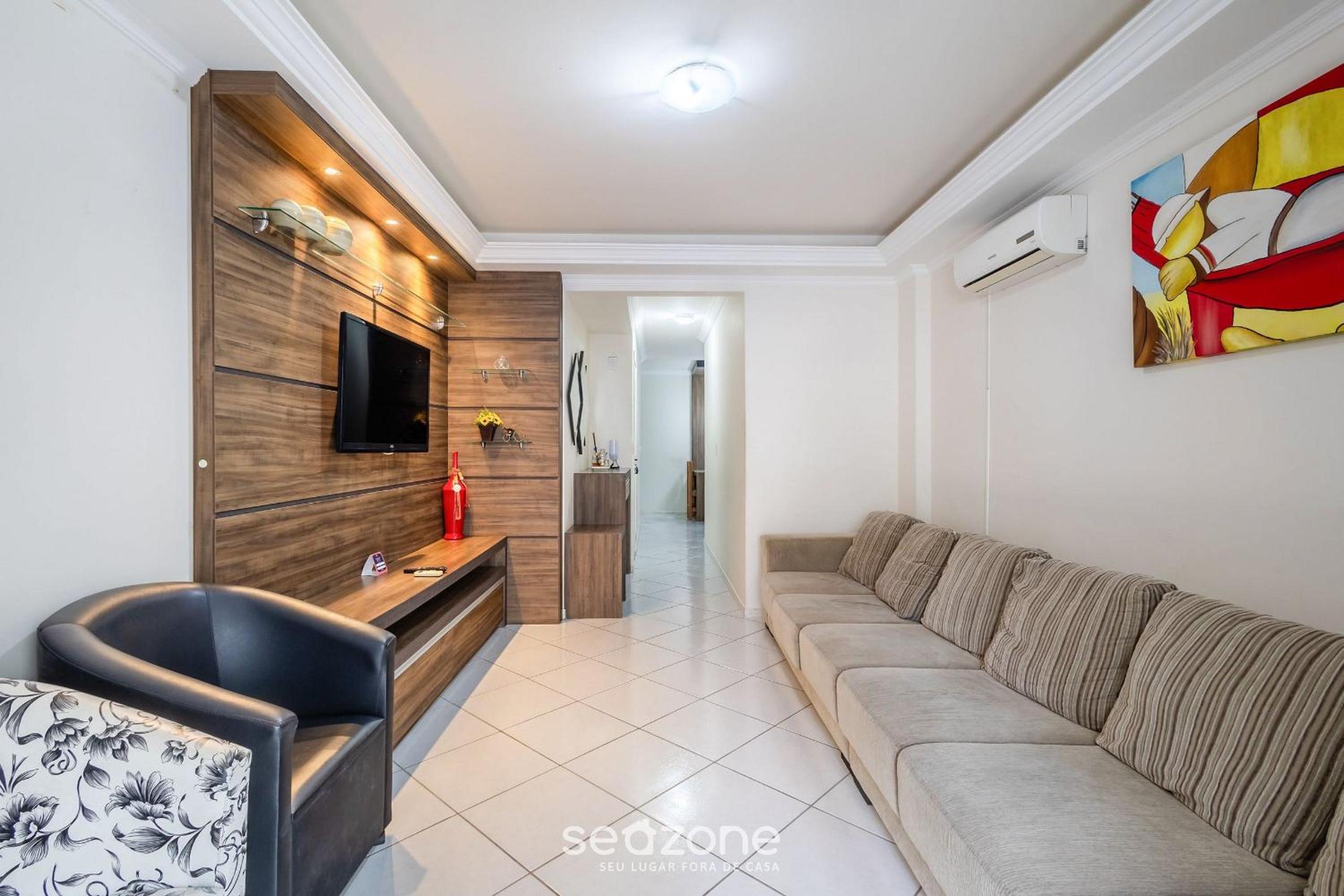 Fully equipped apartments steps from the sea in Meia Praia – OBS
