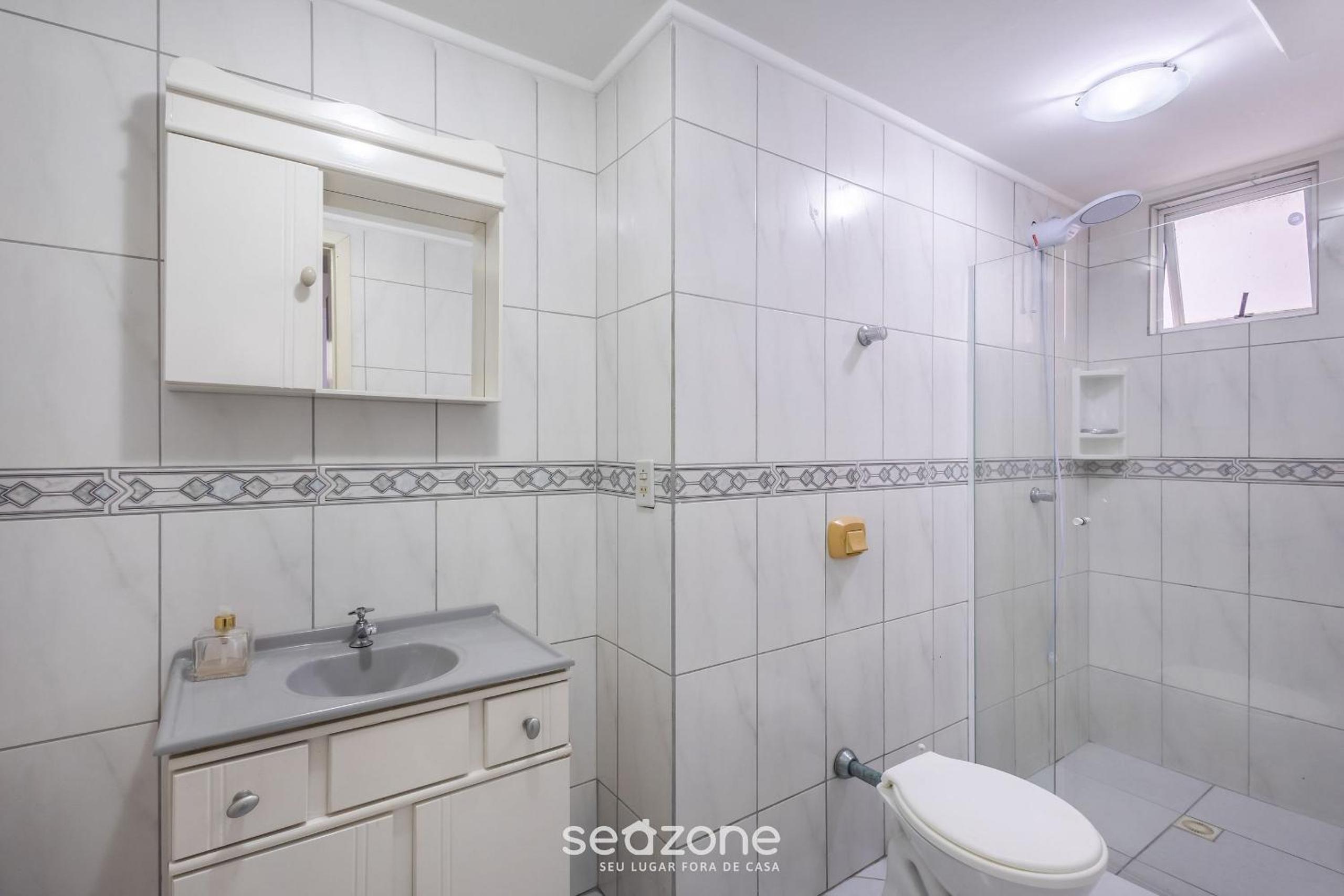 Fully equipped apartments steps from the sea in Meia Praia – OBS