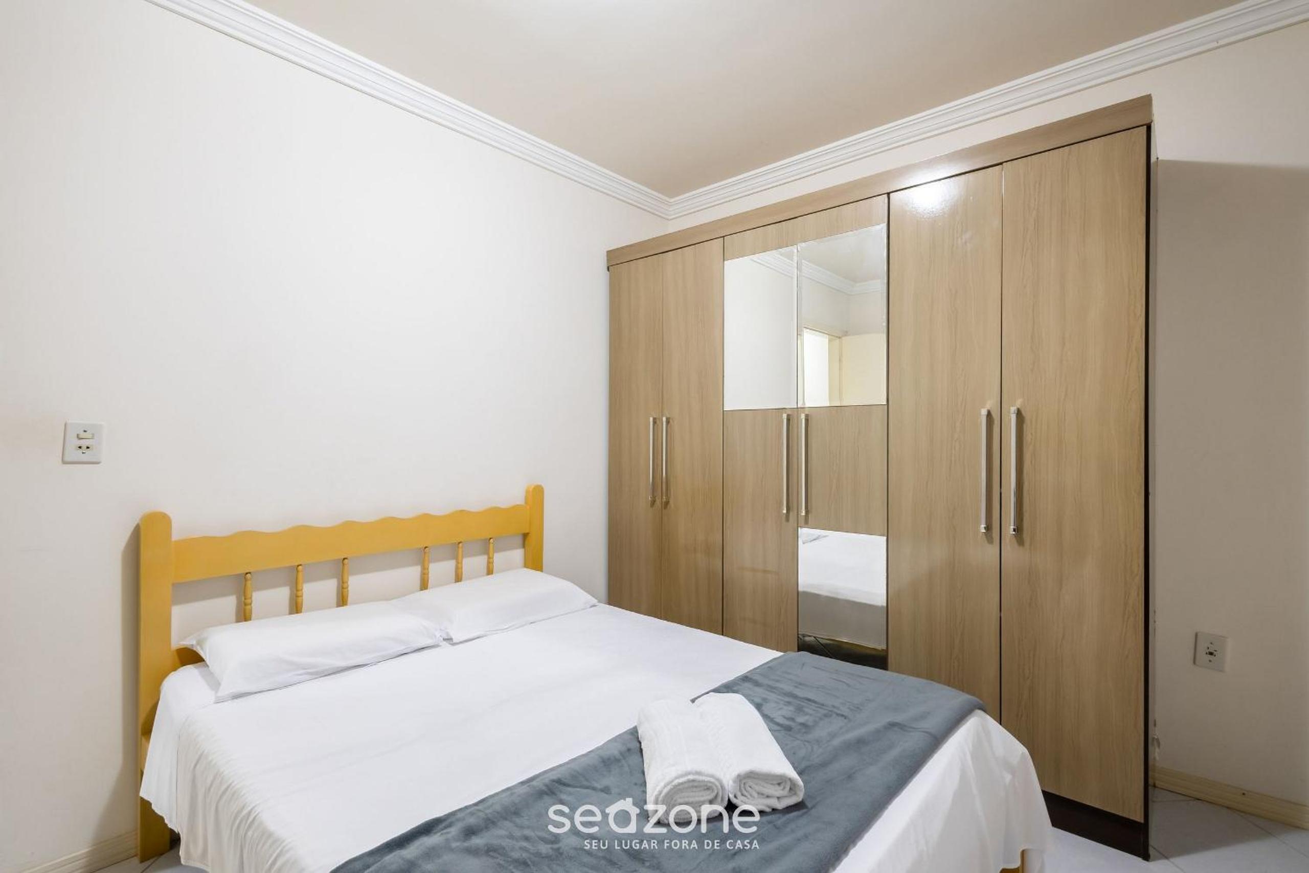 Fully equipped apartments steps from the sea in Meia Praia – OBS