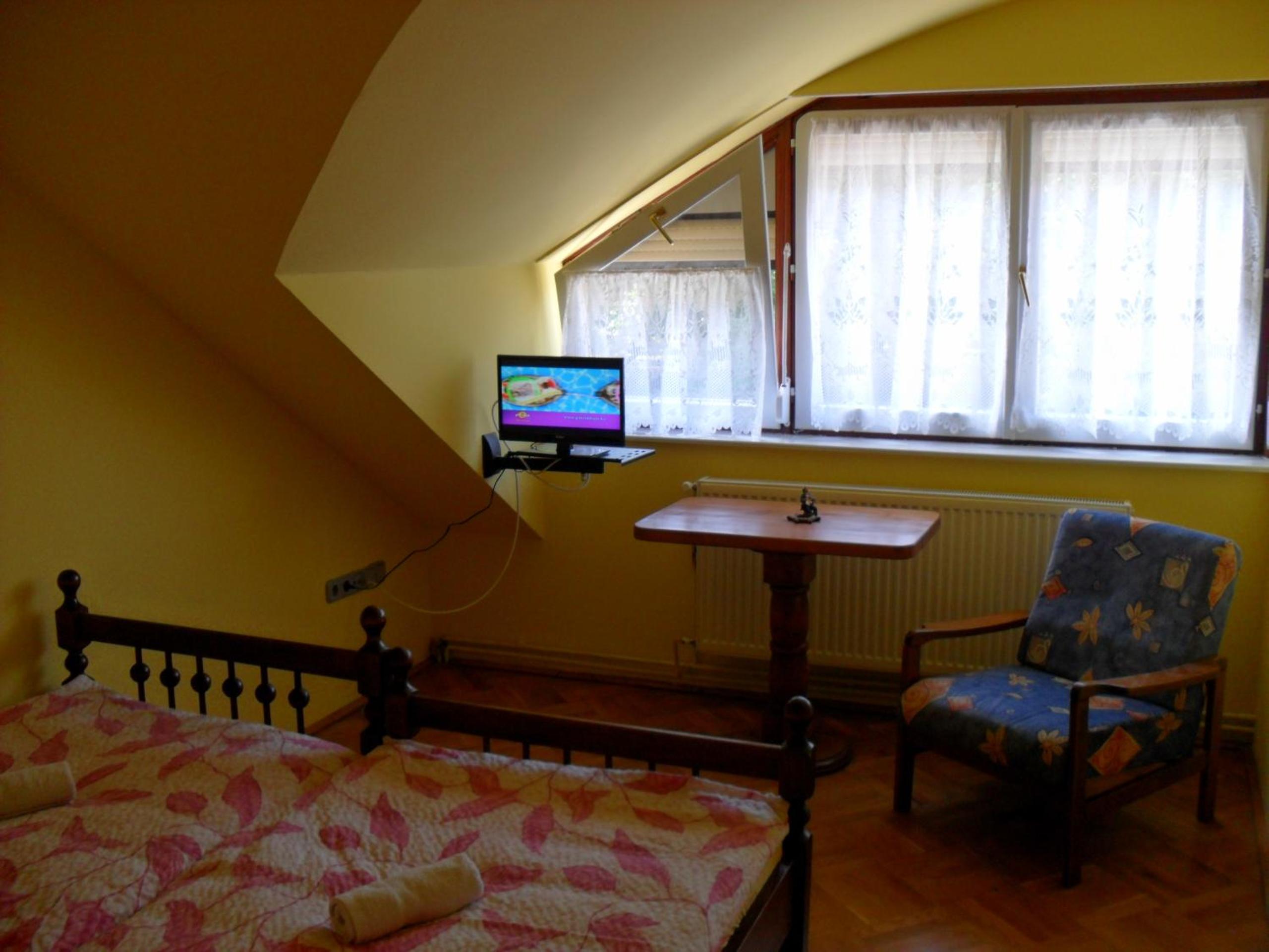 Photo 48