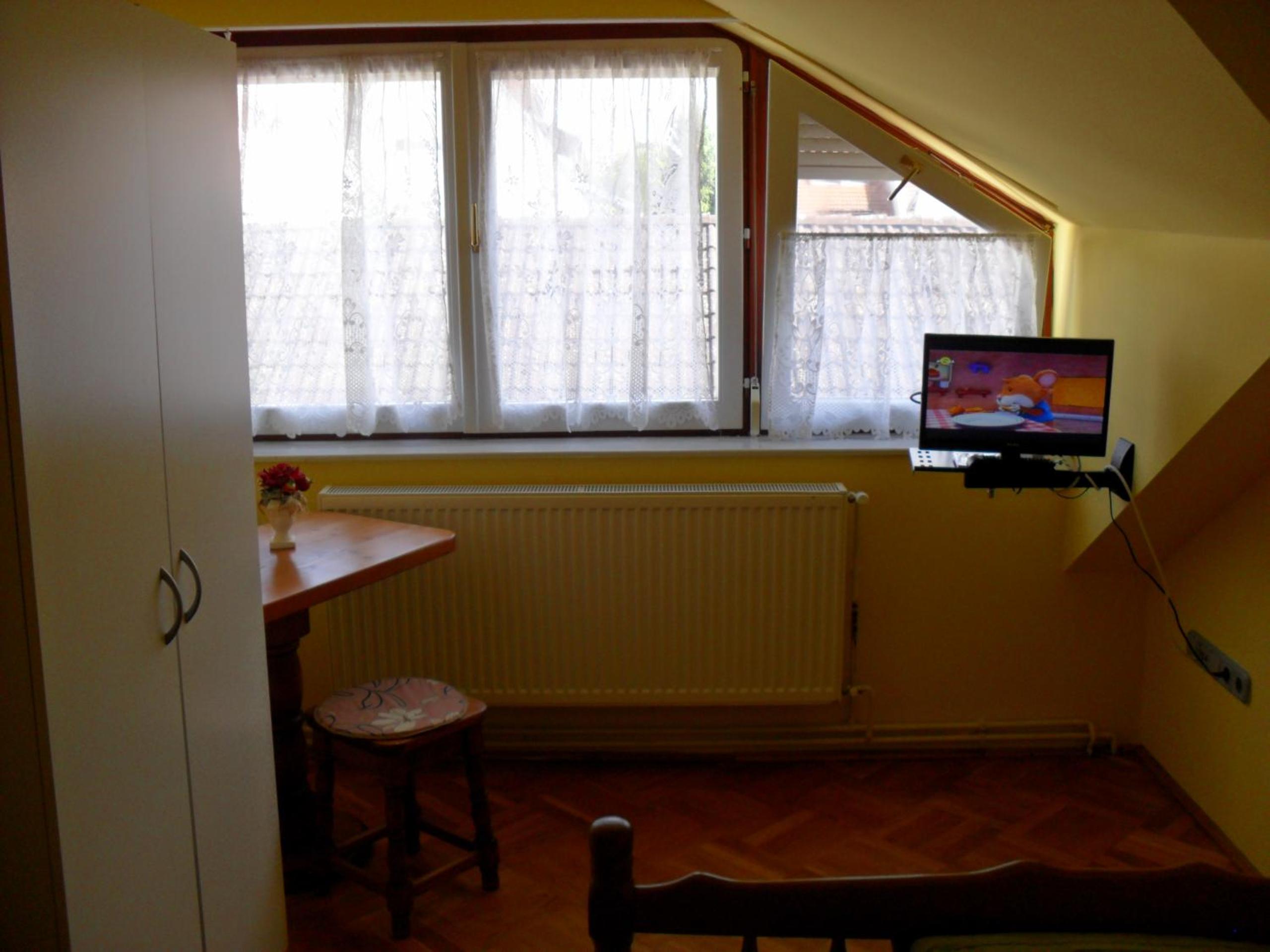 Photo 52