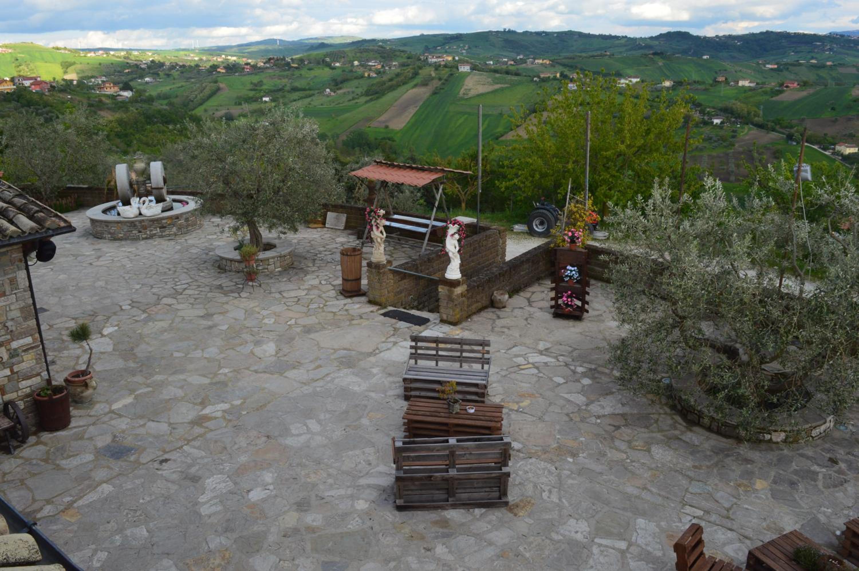 Villa Tre Colli Agri B&B