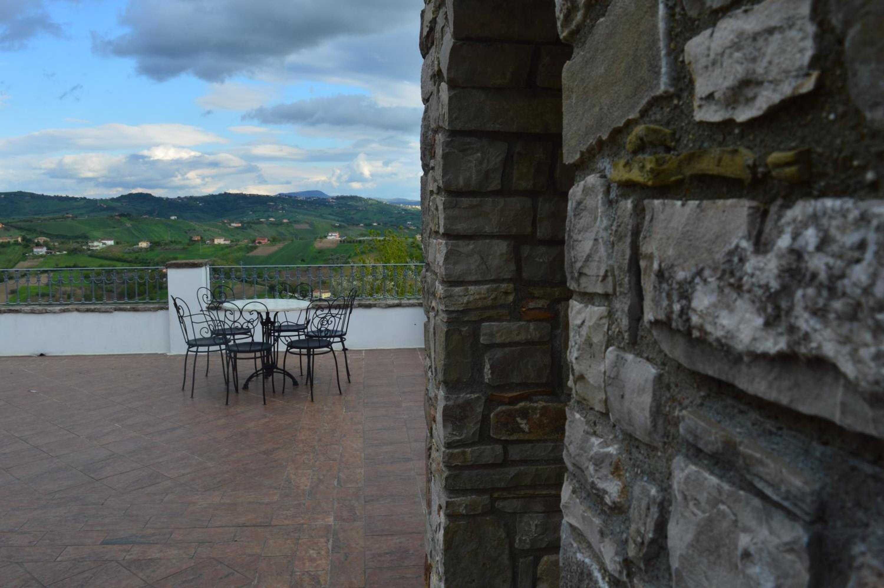 Villa Tre Colli Agri B&B