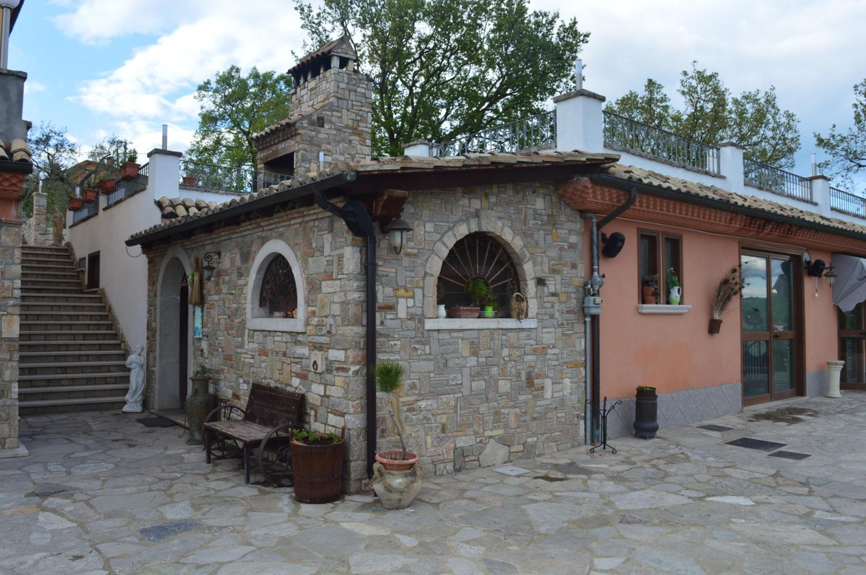 Villa Tre Colli Agri B&B