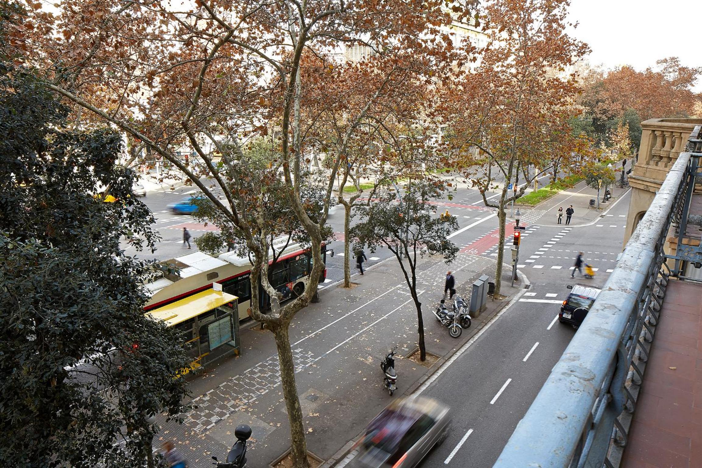 Fewdays Barcelona Apartments