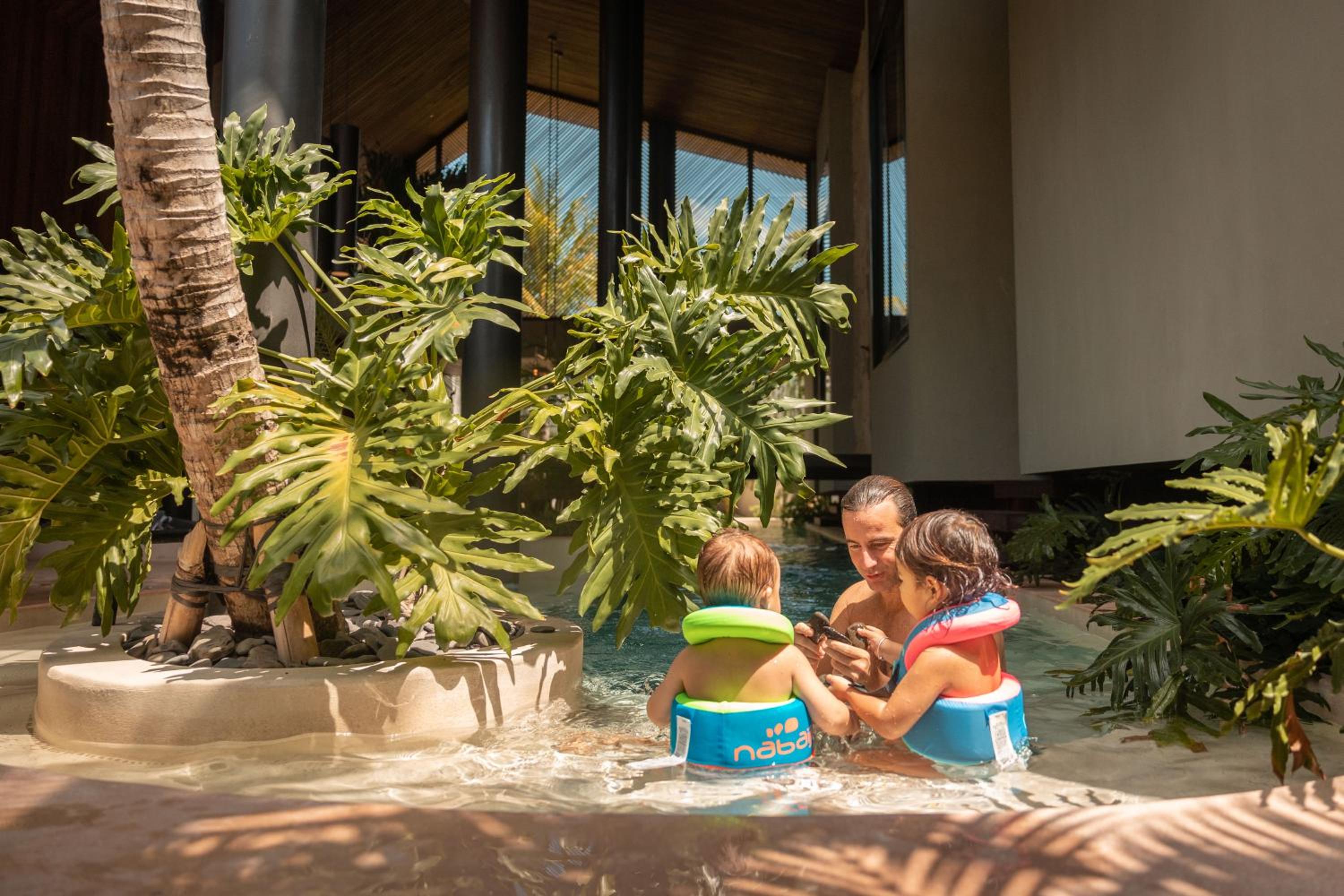 Villa FEH Bali by House of Winds - Neo Tropical Eden near Canggu