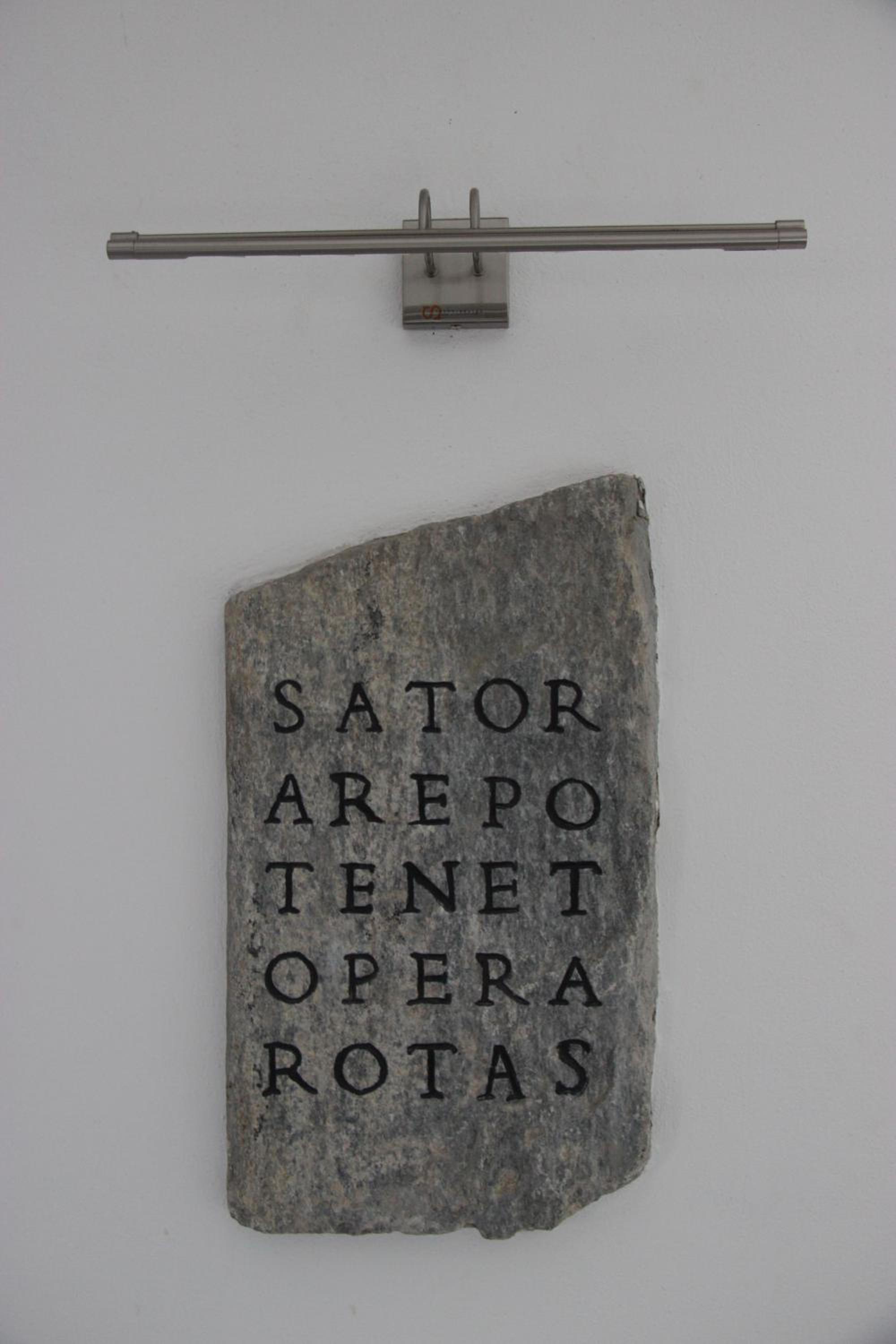 Photo 33