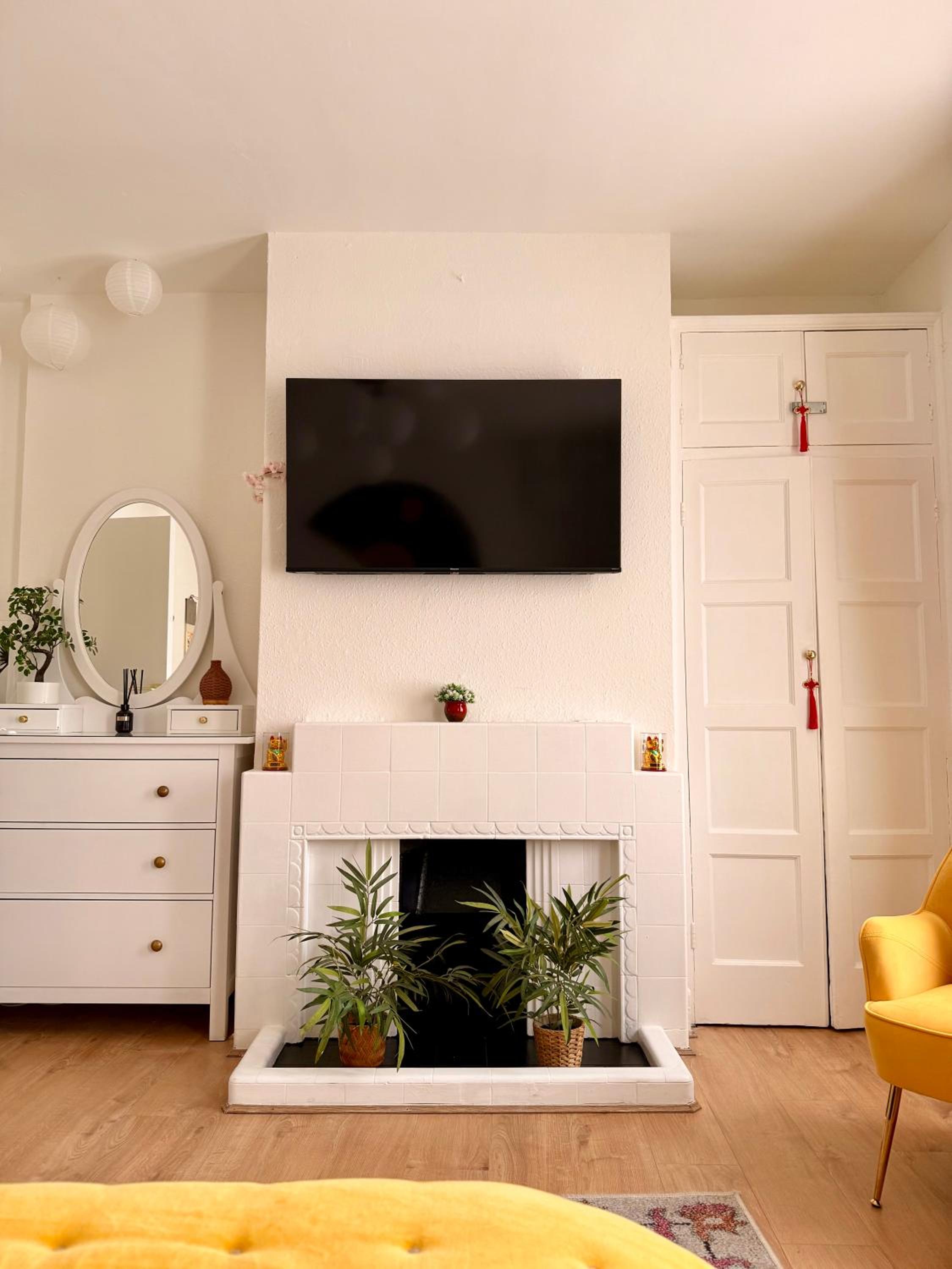 Candy Cafe Apartment