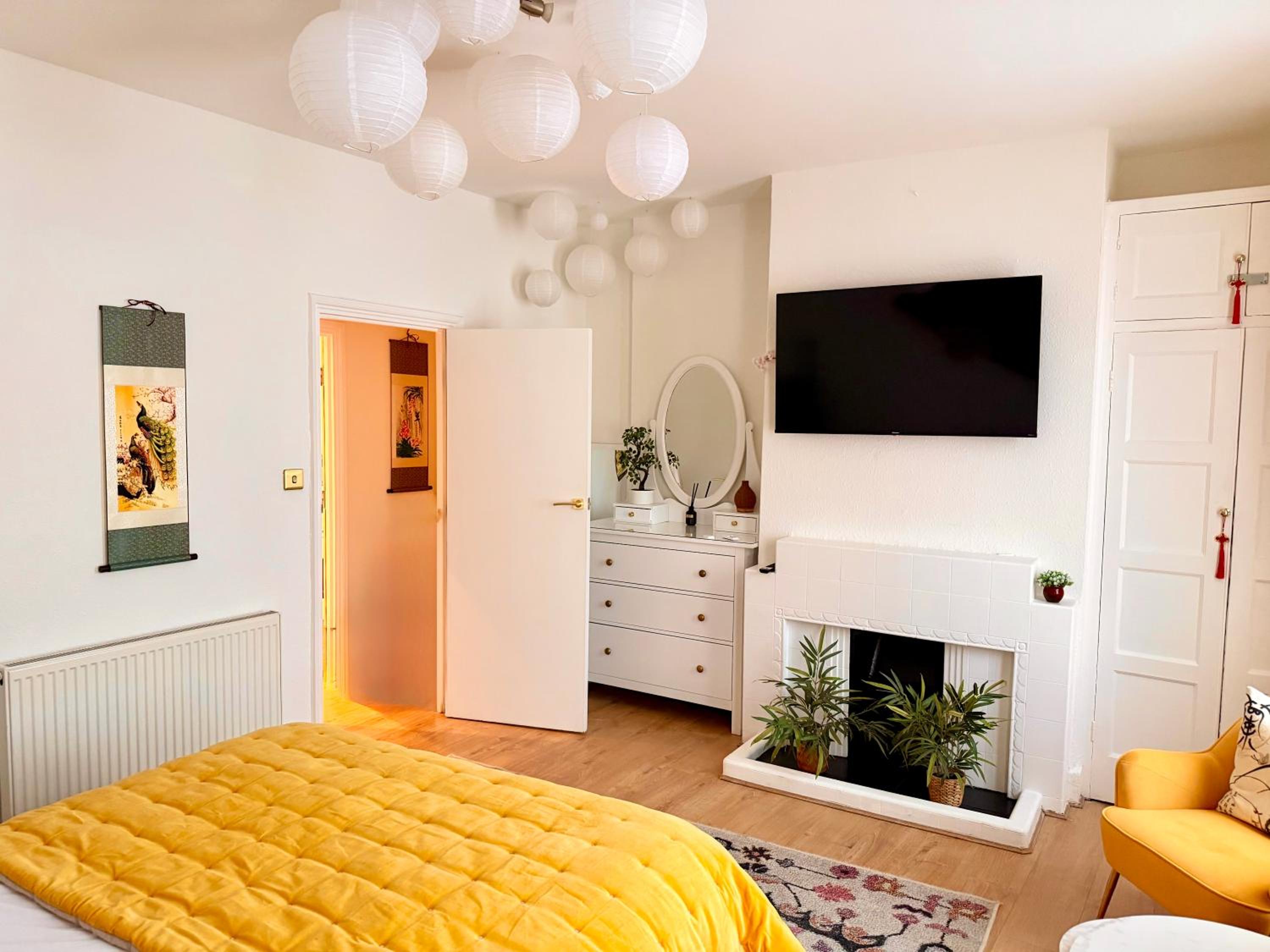Candy Cafe Apartment