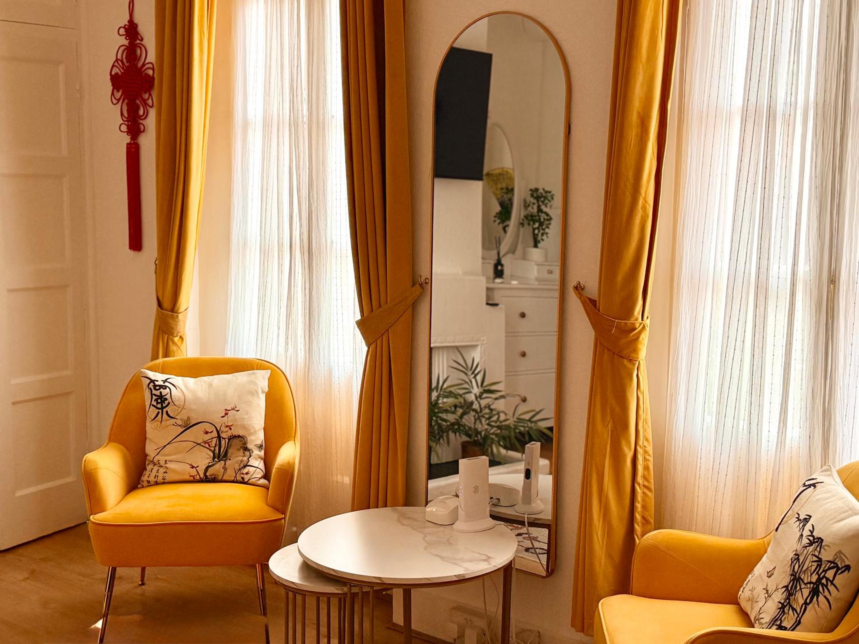 Candy Cafe Apartment