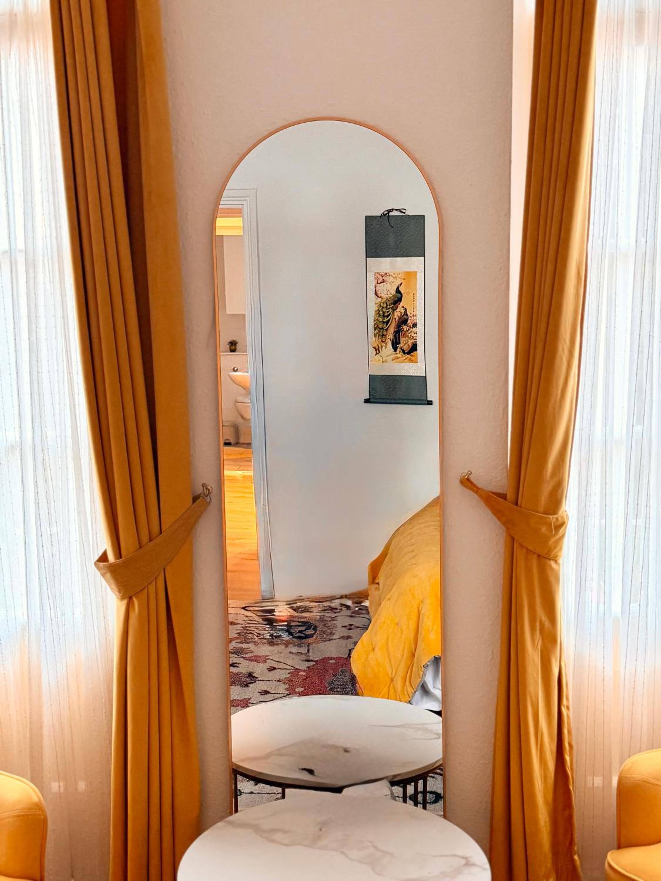 Candy Cafe Apartment