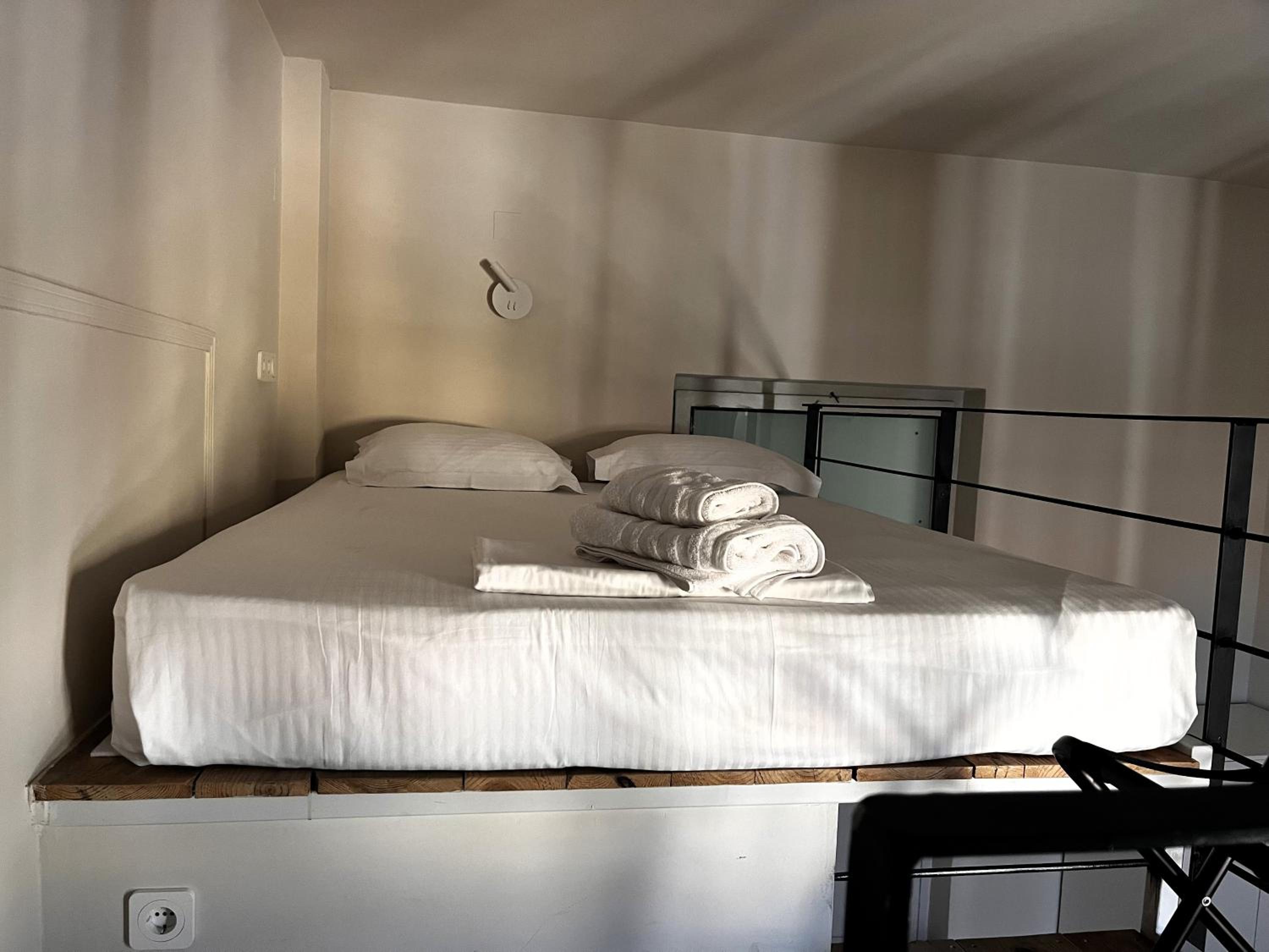 Apartment Studio 5