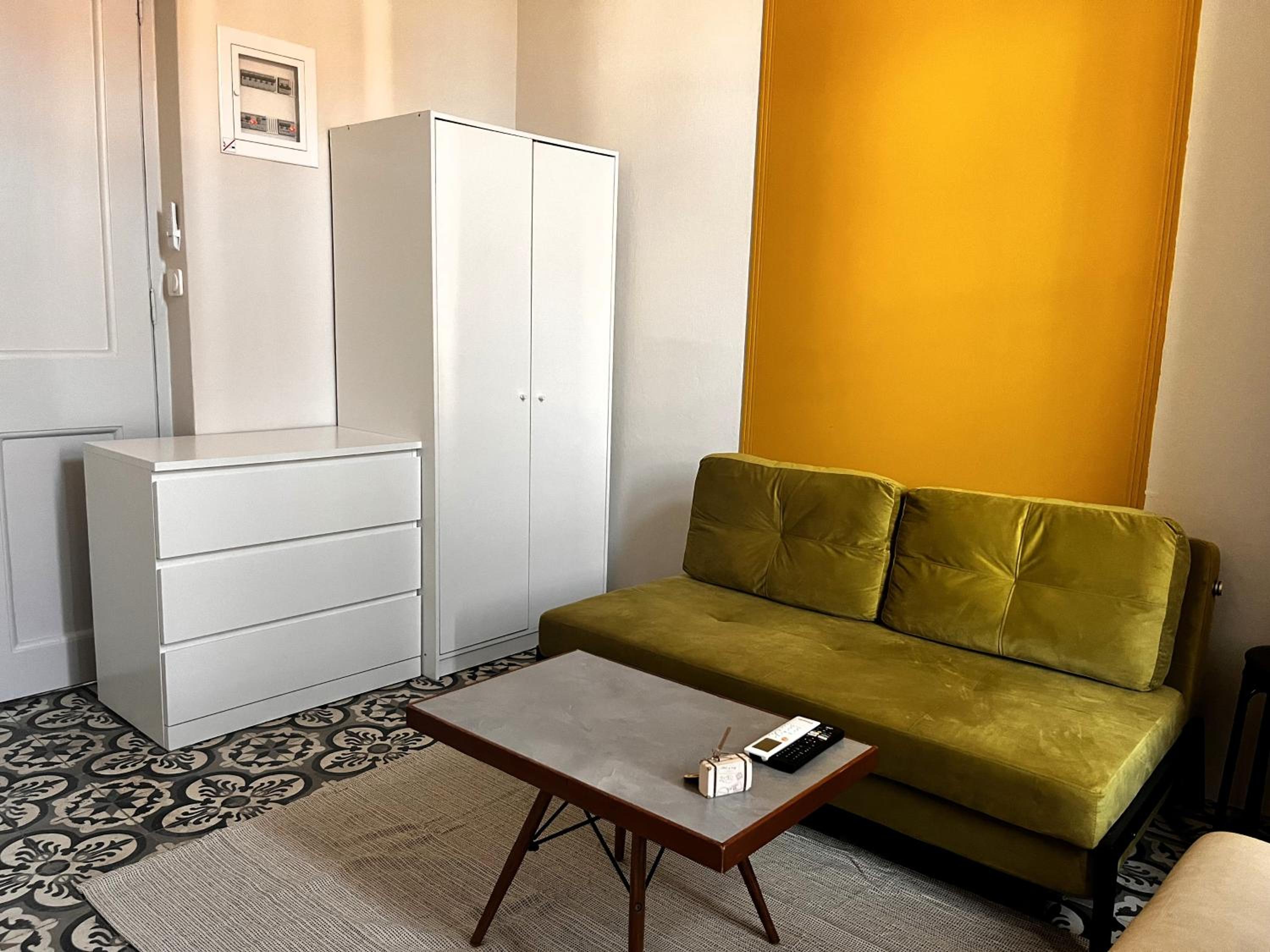 Apartment Studio 5