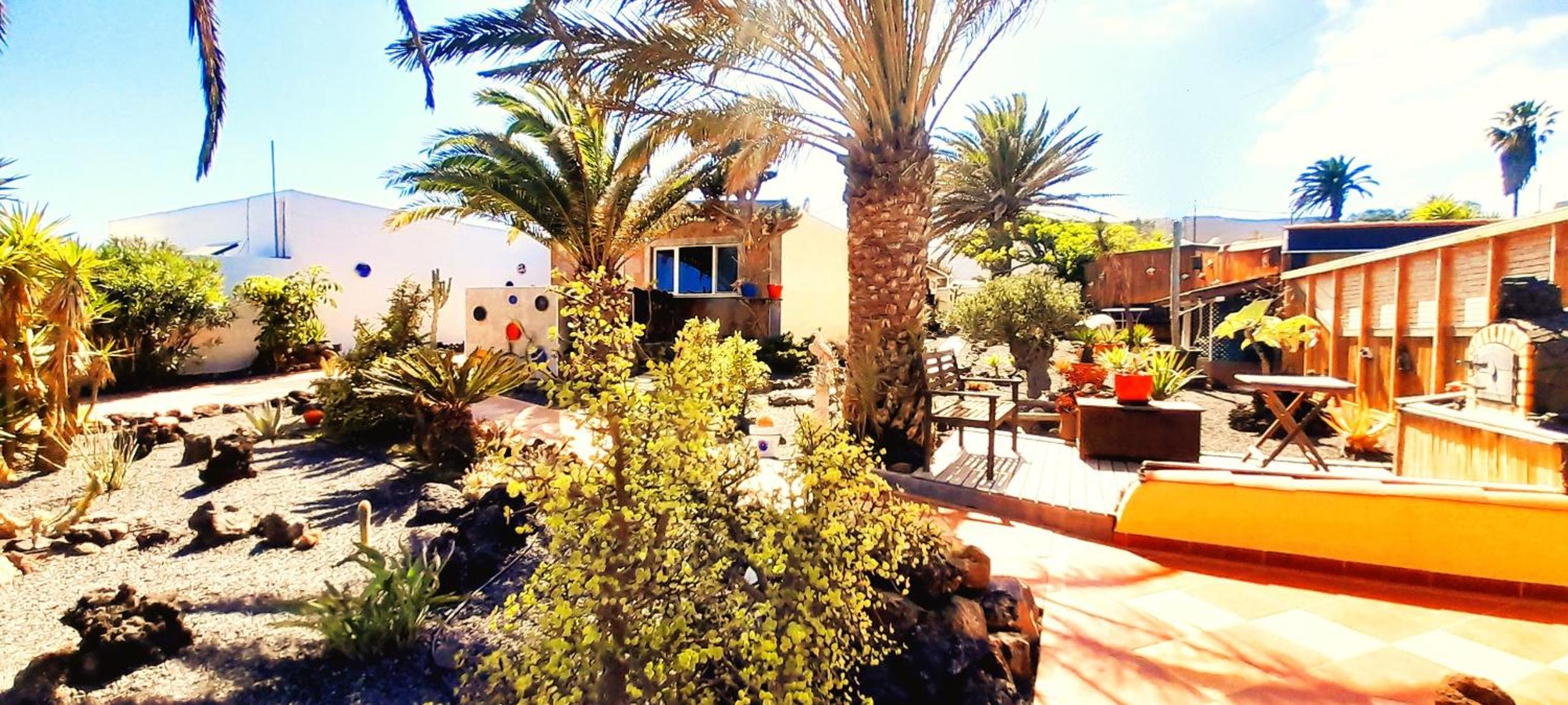 Tiny House MADORA - sea view - amazing garden - quiet location - Bodegas & hiking trails nearby