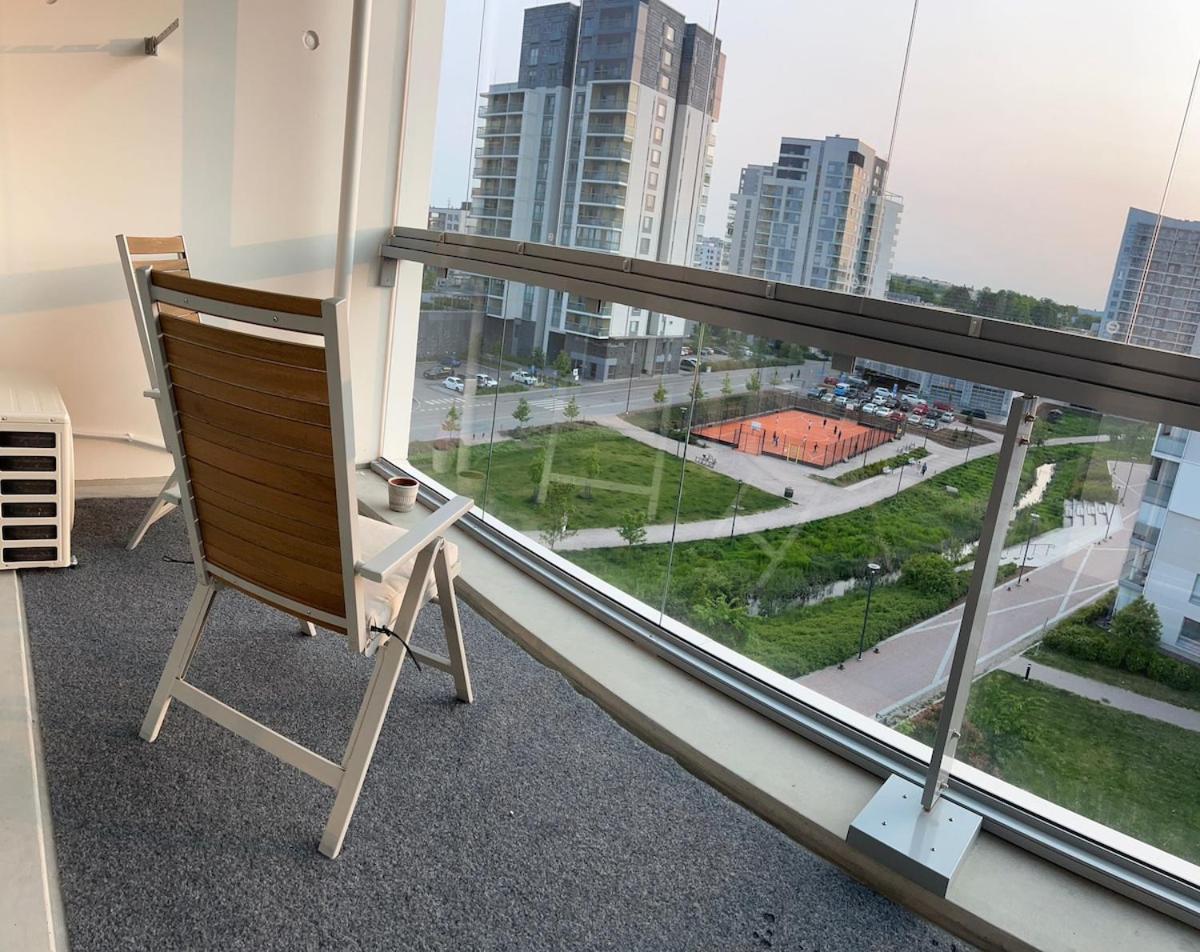 Modern, bright 2 bedroom apartment with great views