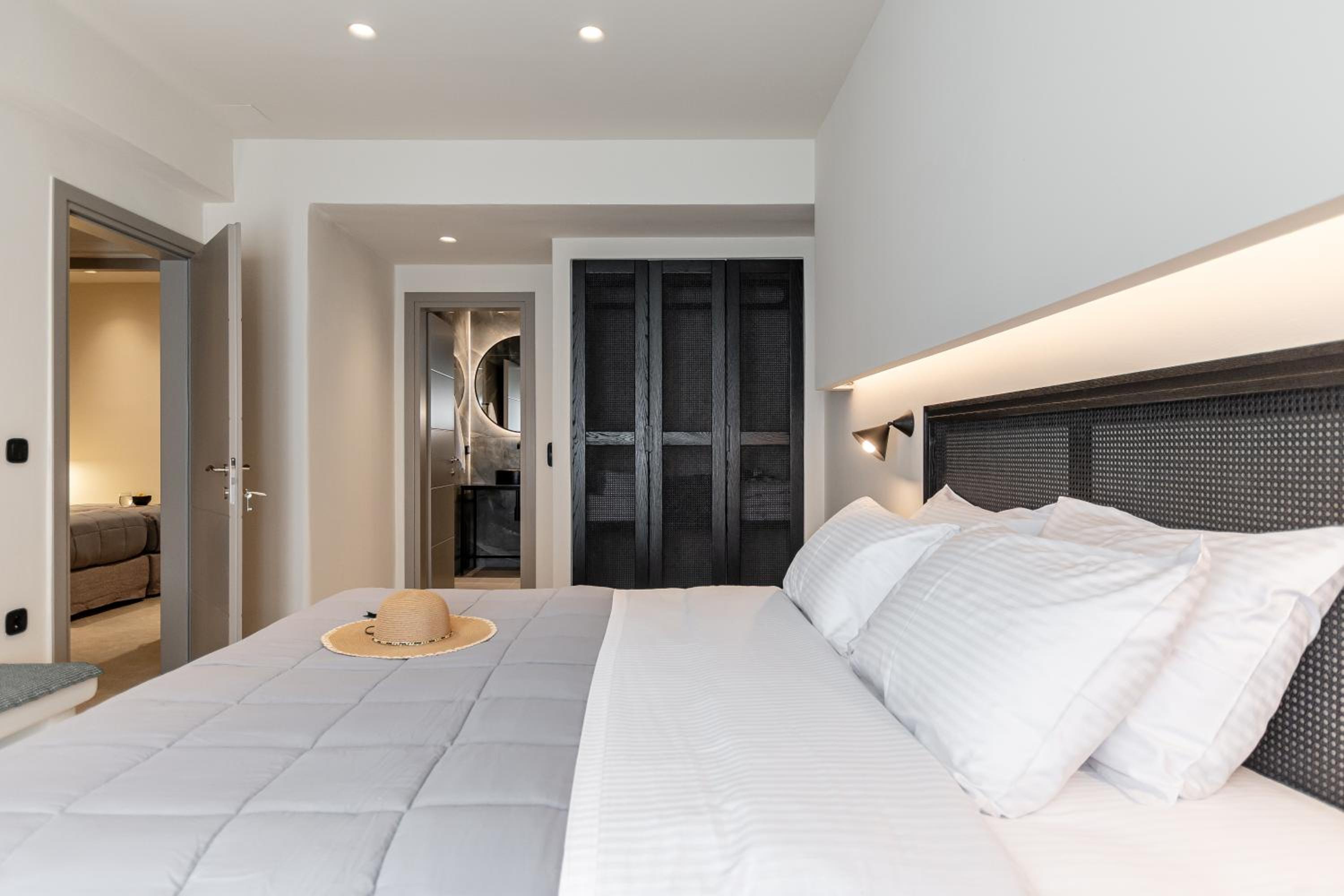 Lithia Exclusive Villas