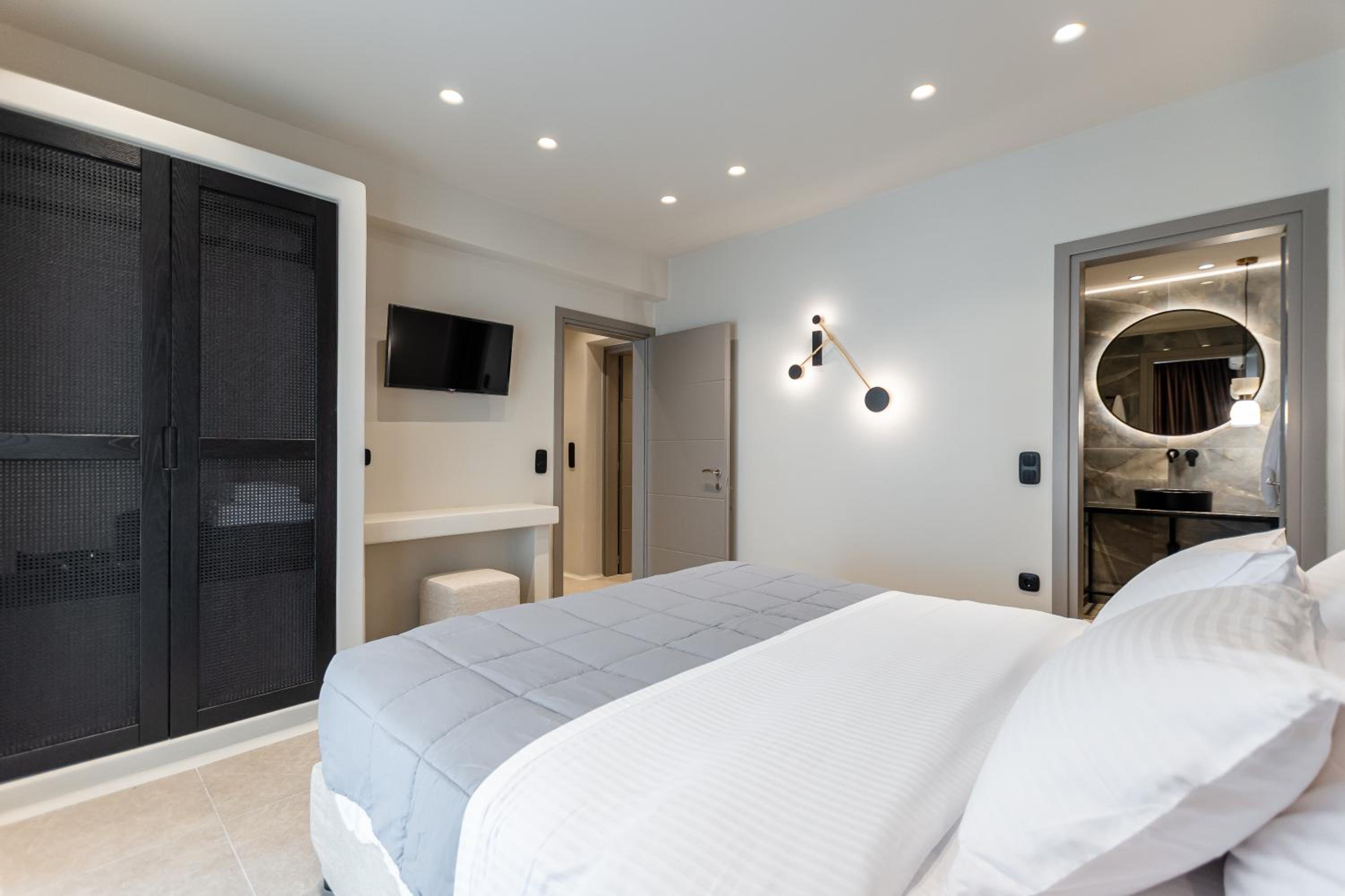 Lithia Exclusive Villas