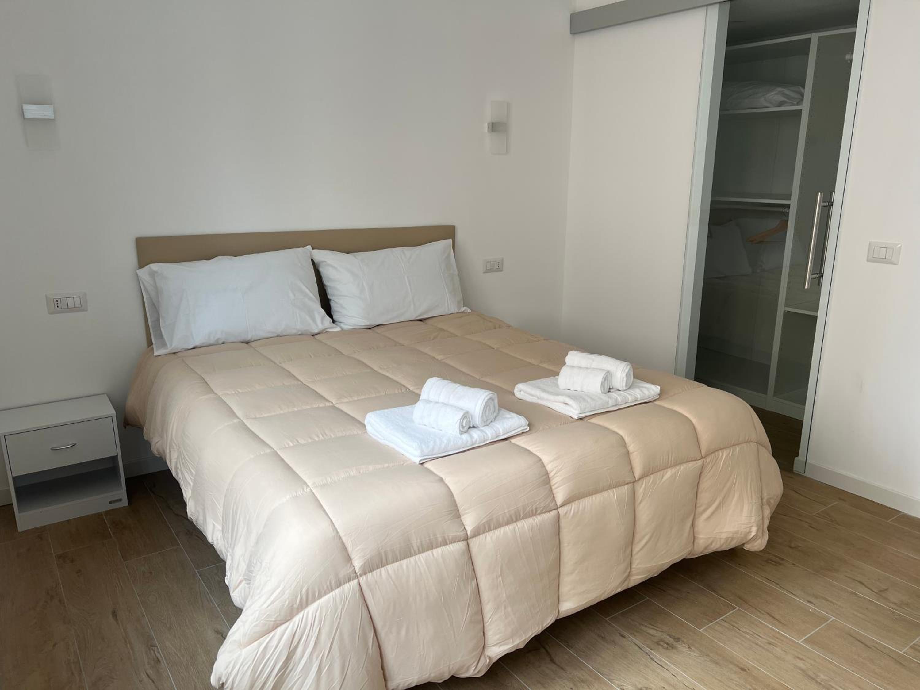 R&S Apartment