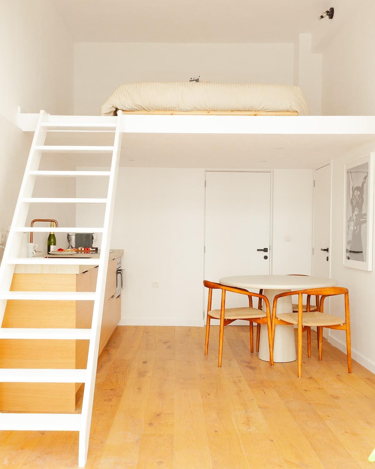 1 Bdr flat met cozy mezzanine