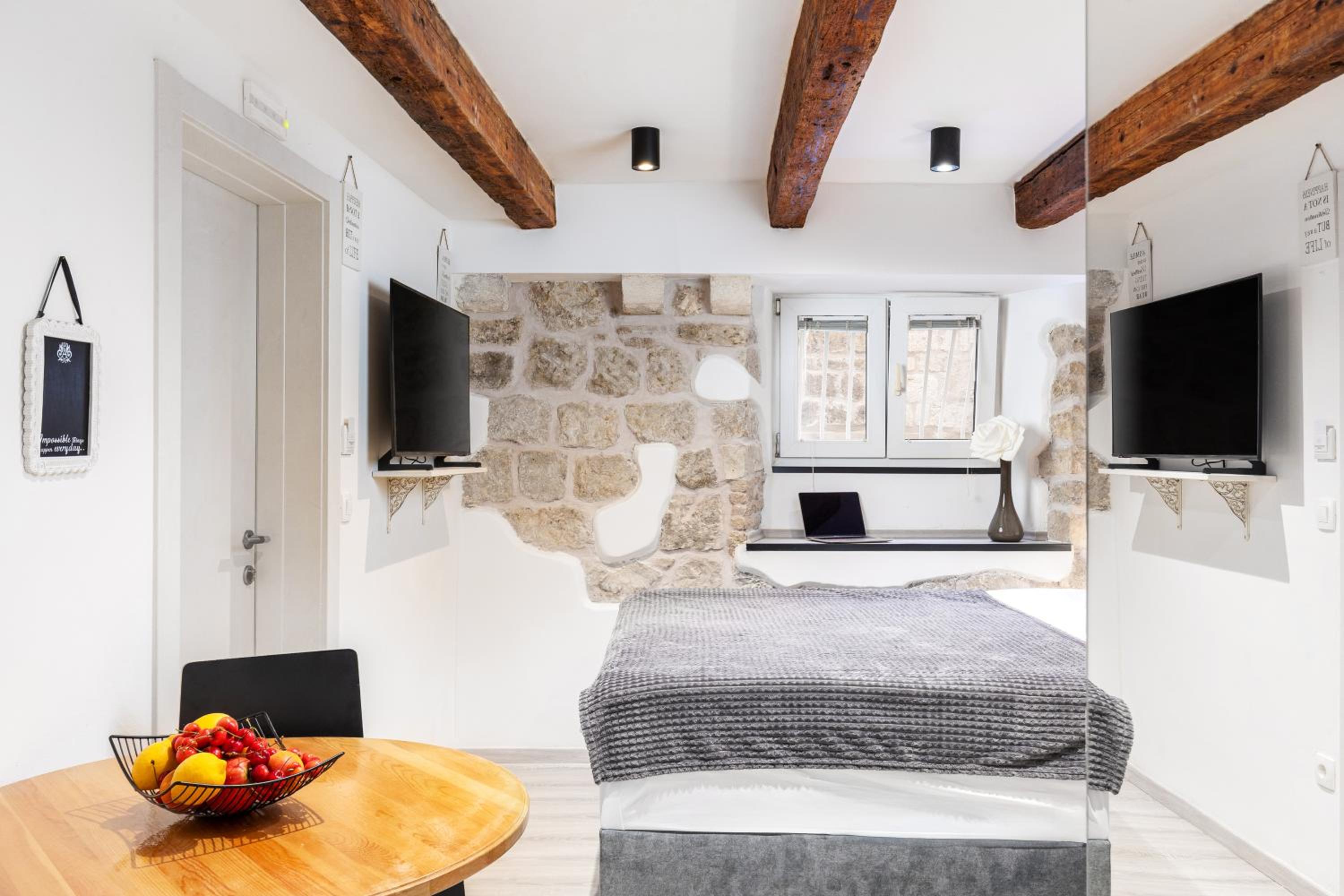 Bakaric Deluxe Apartment with terrace
