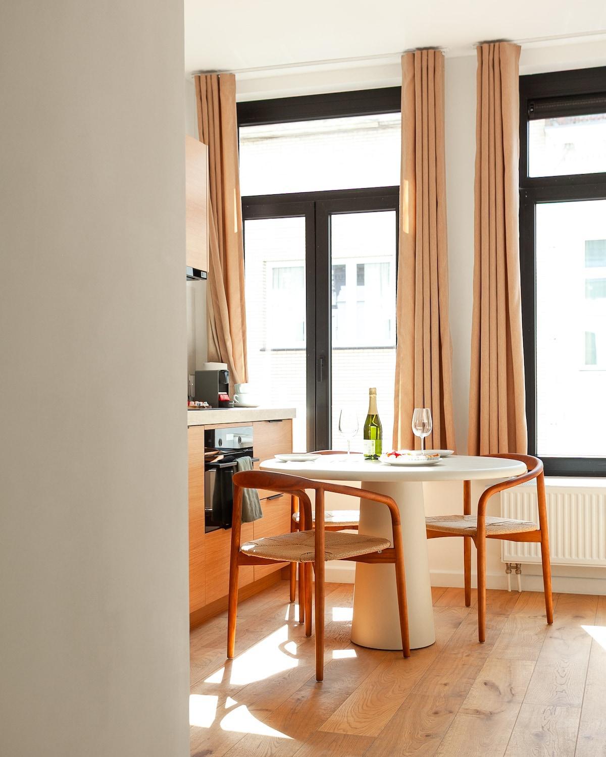 1 BR Stylish flat with balcony