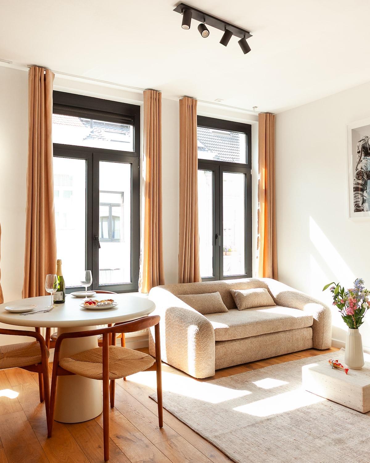 1 BR Stylish flat with balcony