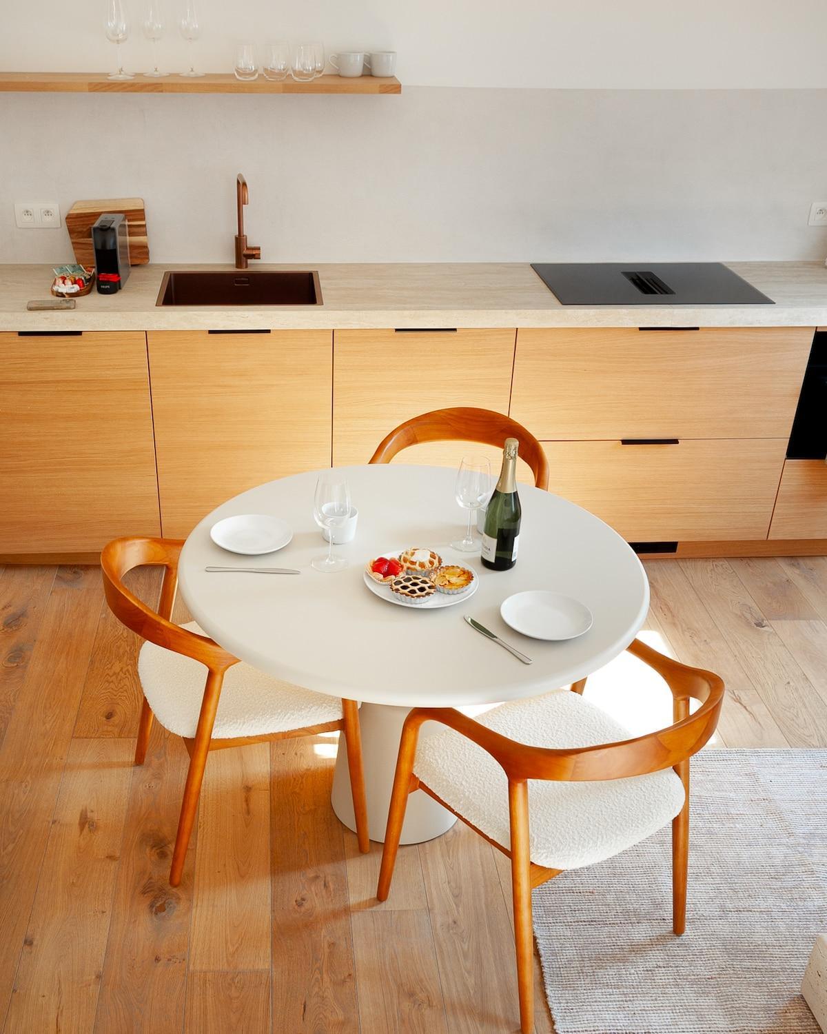 Cozy 1BDR Topfloor duplex flat