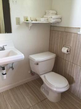 Bishop Vacations - Townhouse Motel - Property Image 2