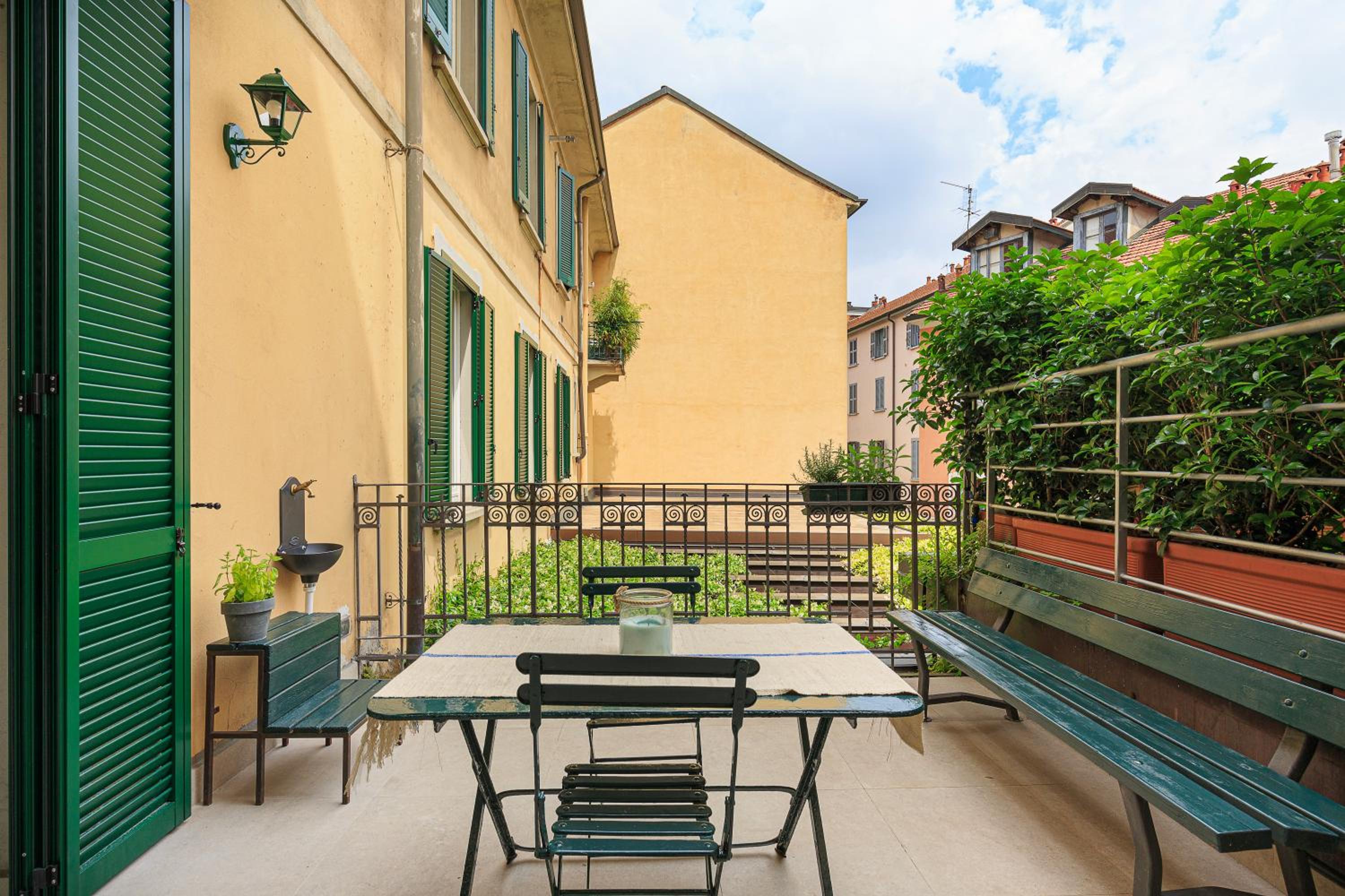 Luxury terrace in the center of Milan Garibaldi train station Brera