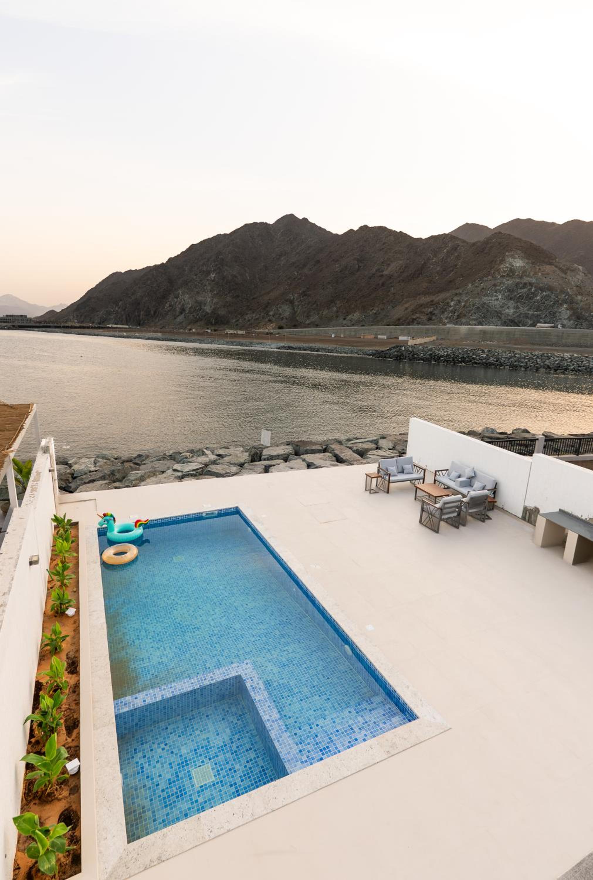 Al Dana Vitamin Sea Villa