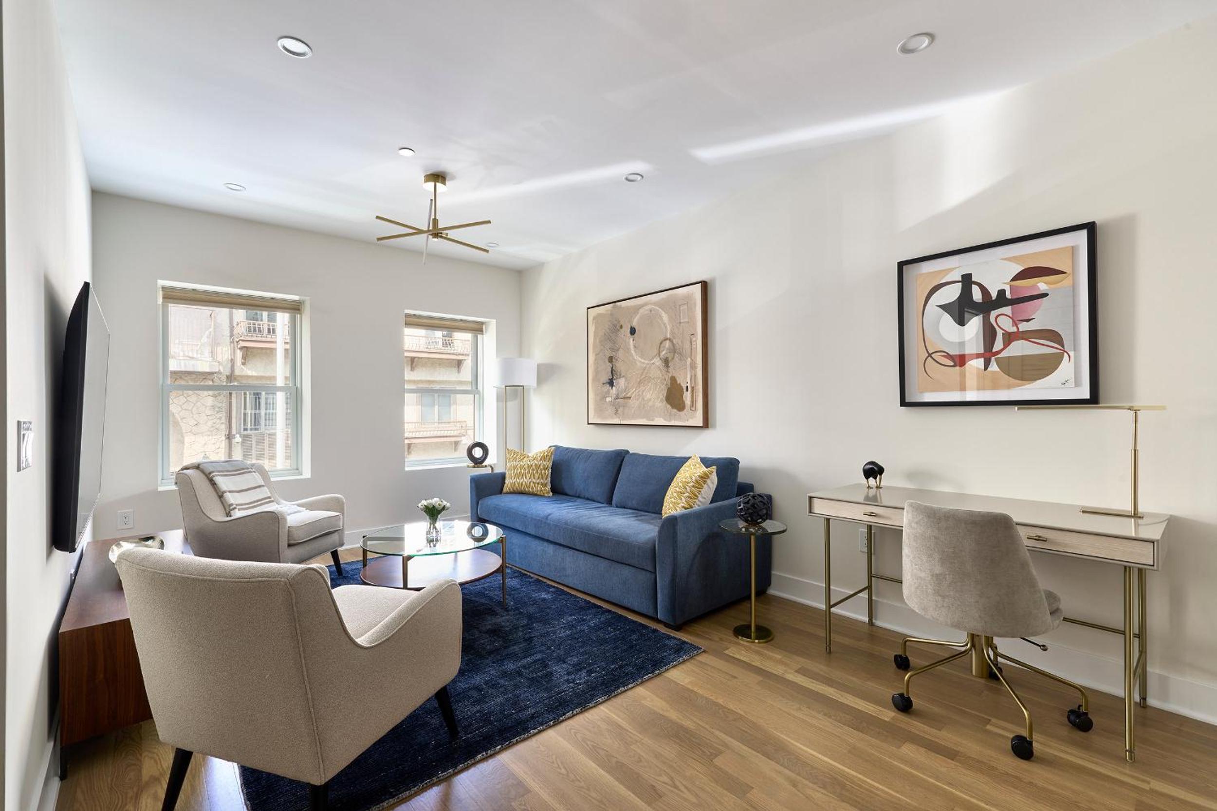 Sunny 2BR Loft • Work Relax Minutes to NYC