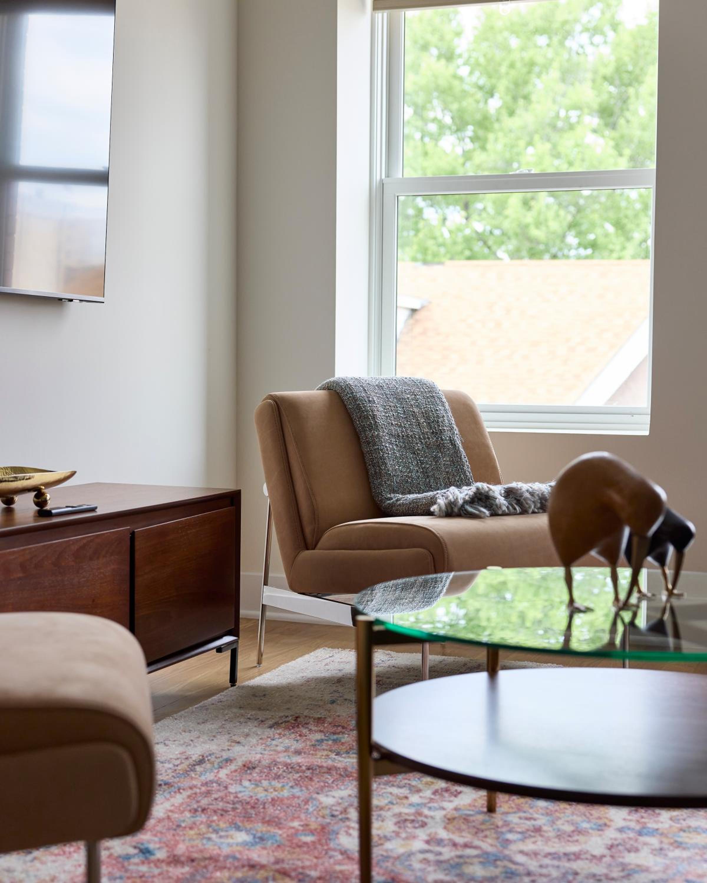 Sunny 2BR Loft • Work Relax Minutes to NYC