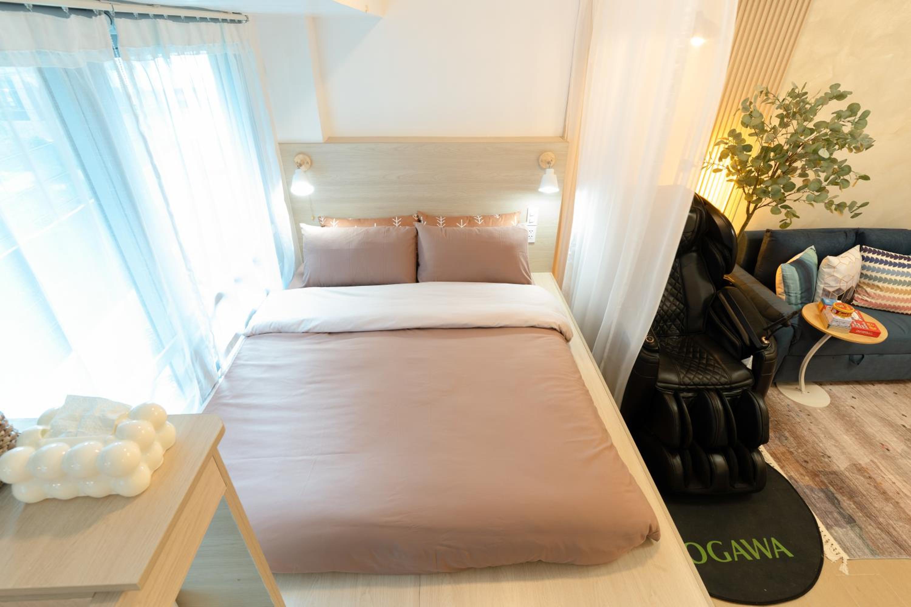 2mins to Malls, Unli Full Body Massage, Eastwood Le Grand 3