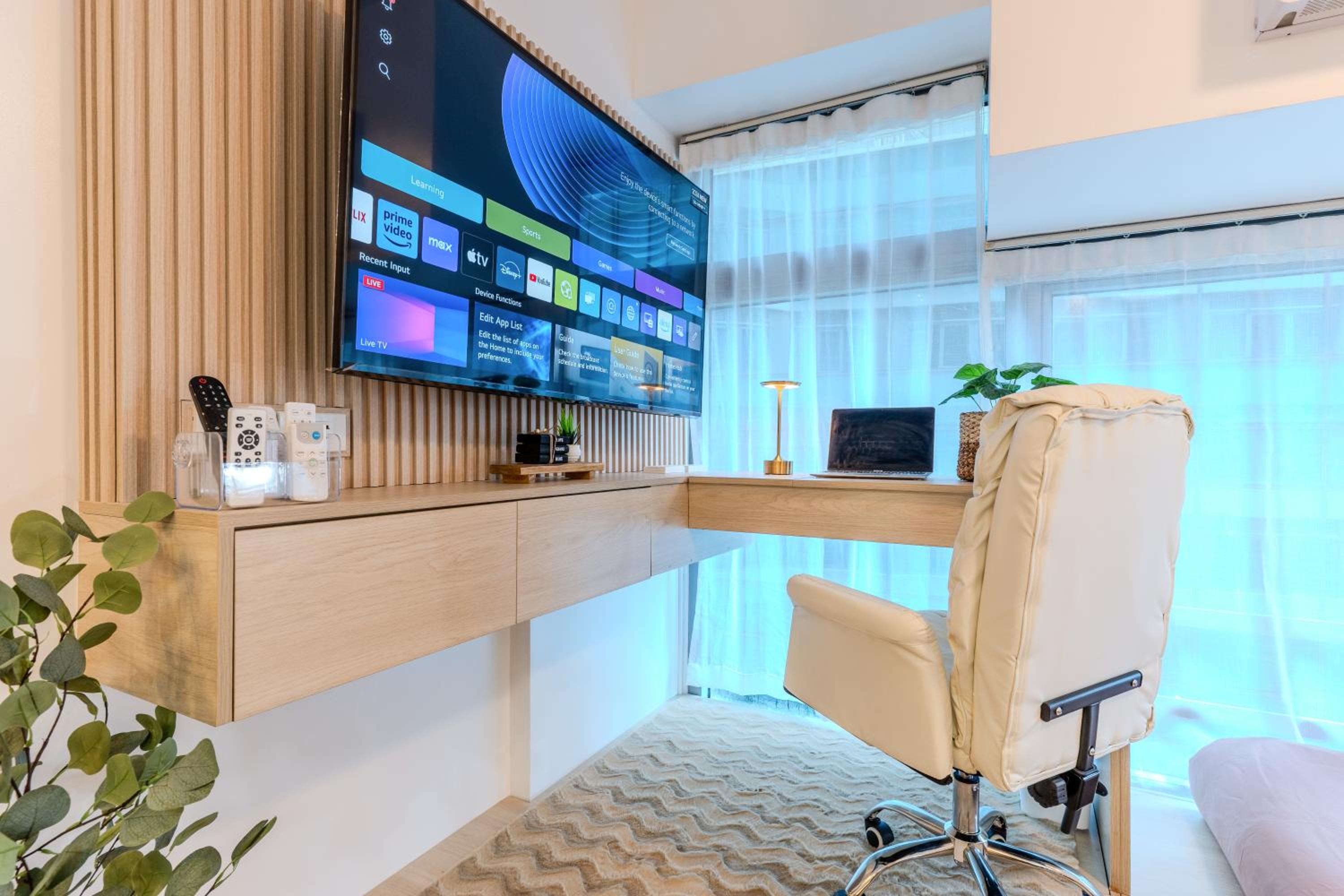 2mins to Malls, Unli Full Body Massage, Eastwood Le Grand 3