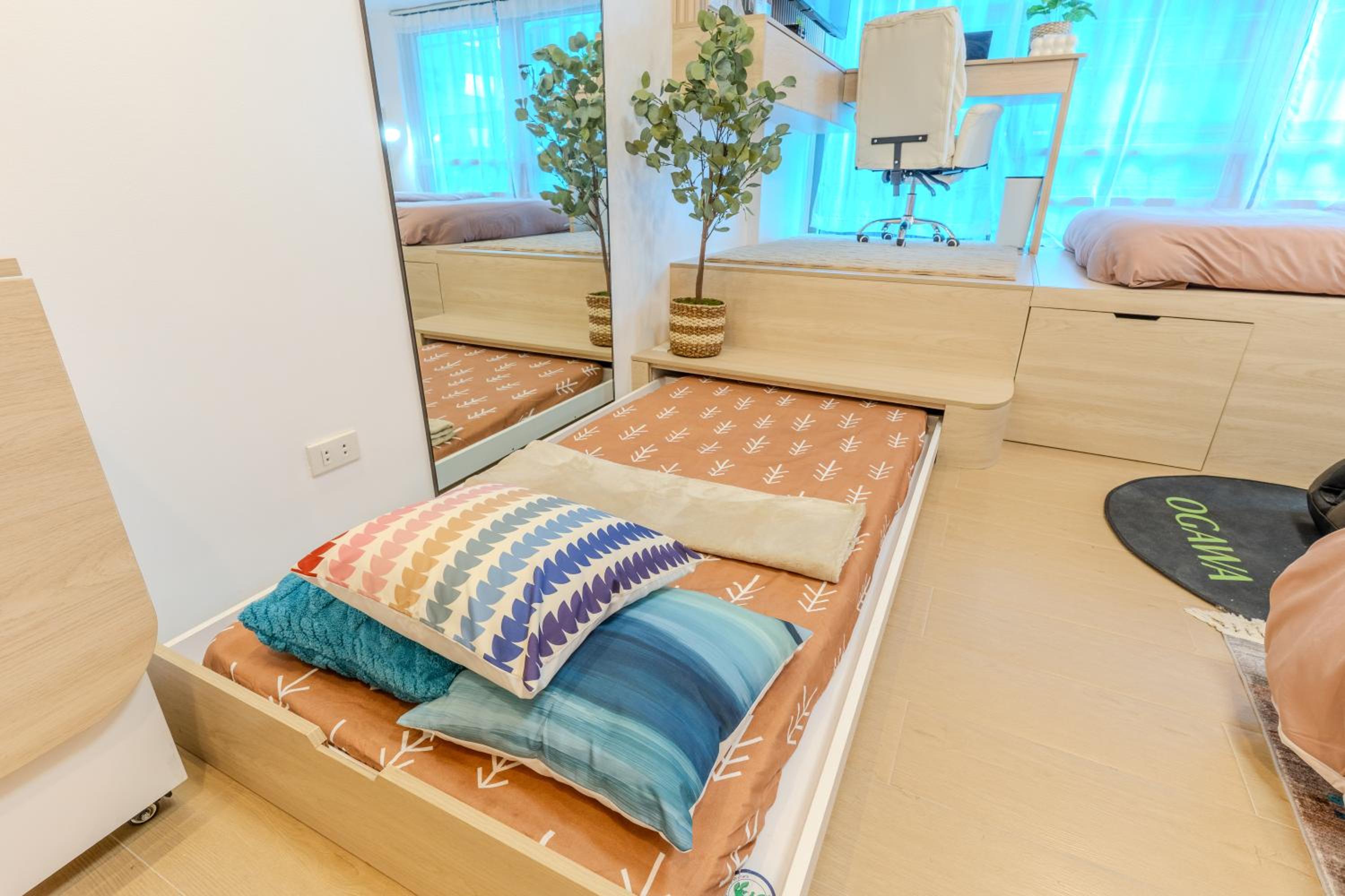 2mins to Malls, Unli Full Body Massage, Eastwood Le Grand 3