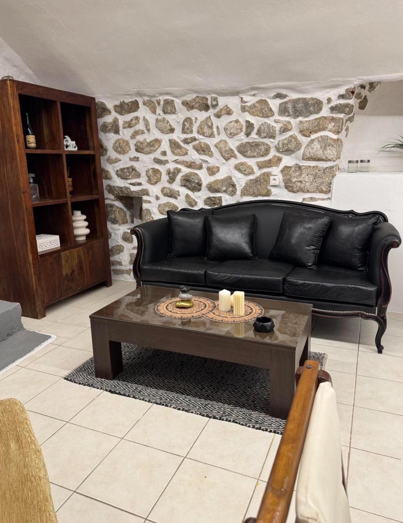 Lithos Areopoli Traditional House