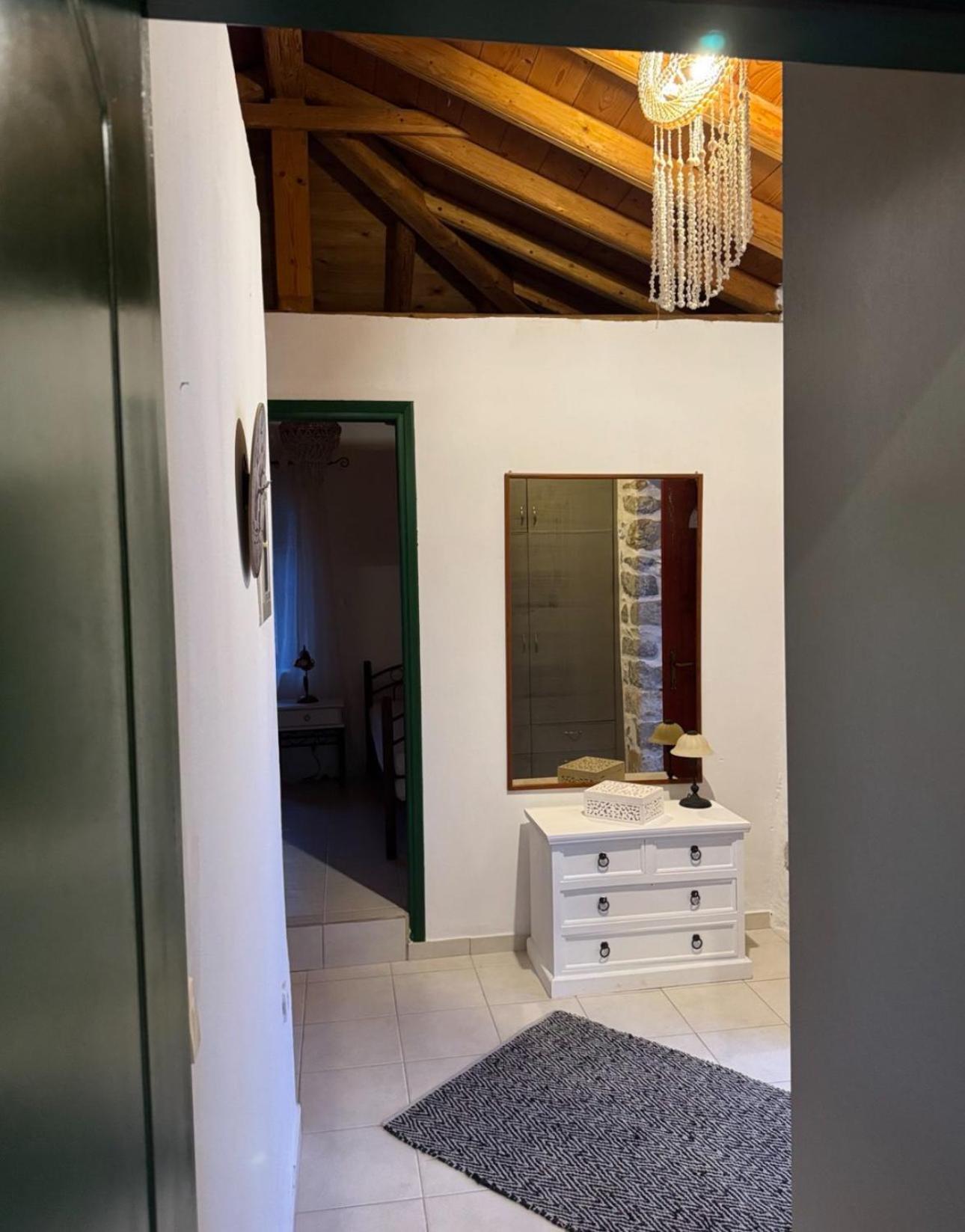 Lithos Areopoli Traditional House