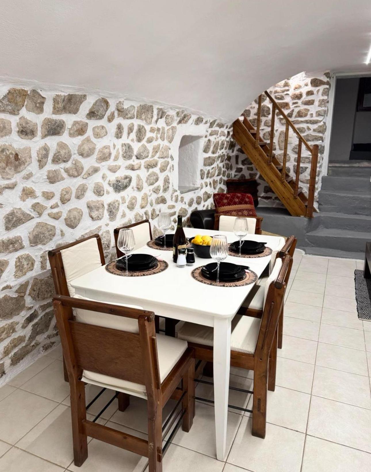 Lithos Areopoli Traditional House
