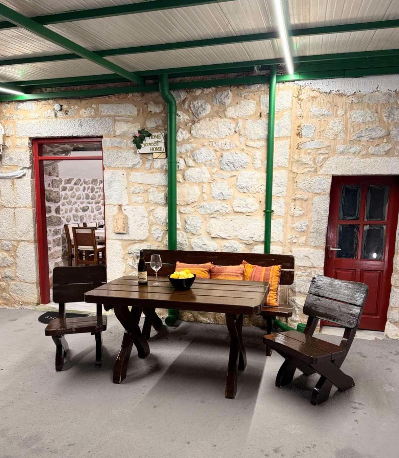 Lithos Areopoli Traditional House