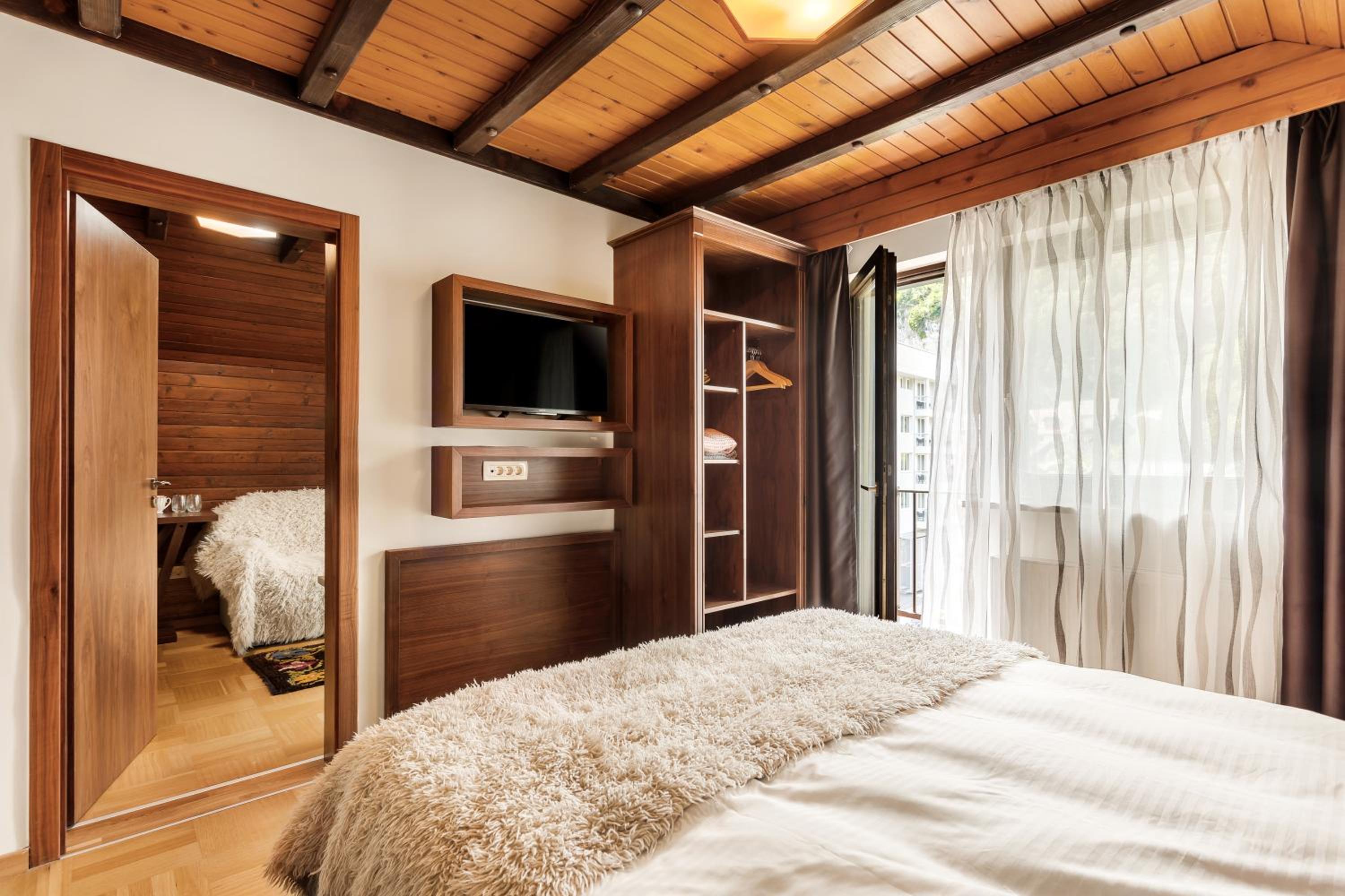 Guest House The Hive