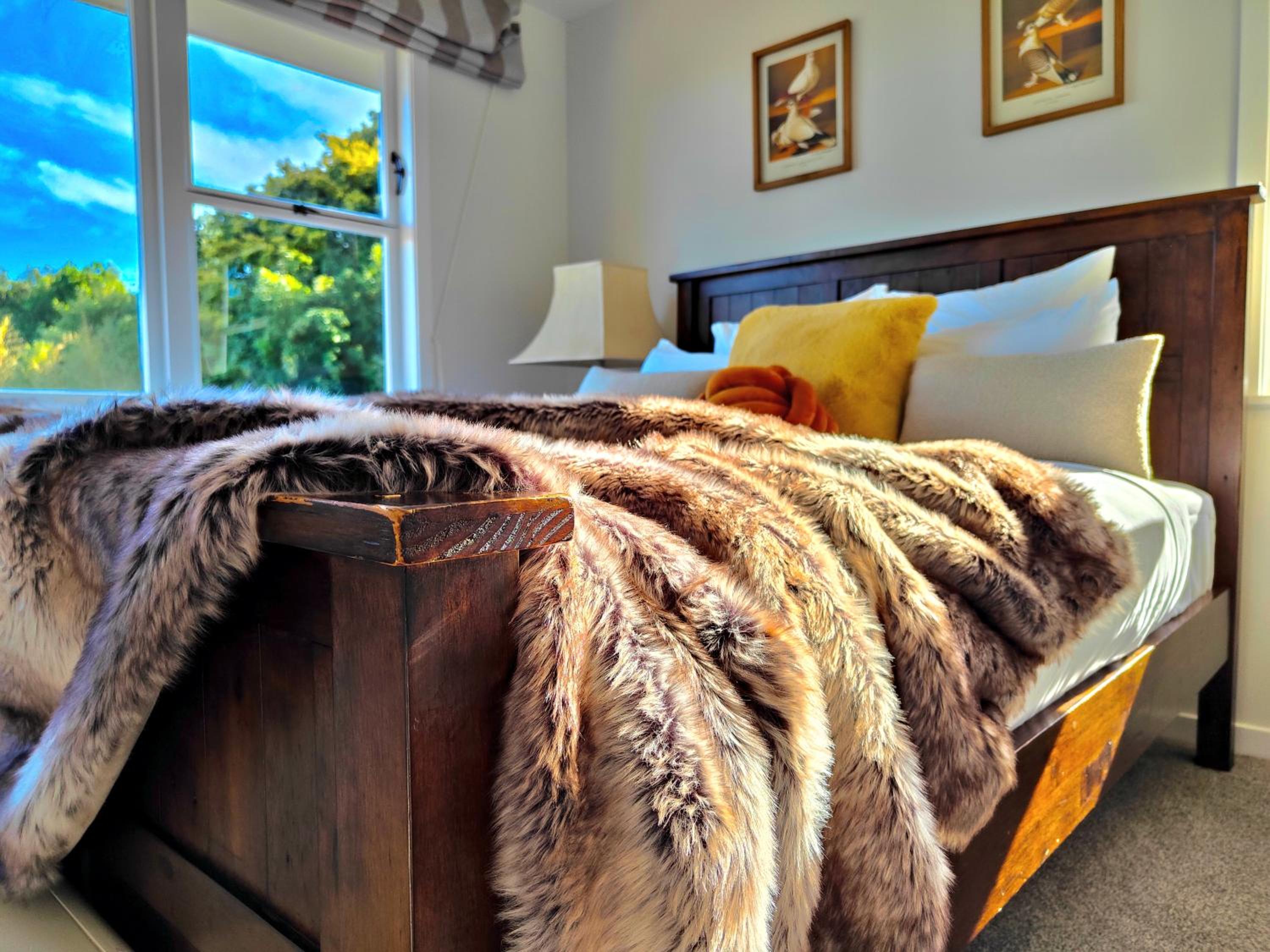 Most Peaceful & Private City Retreat - New AC - CBD 12 KMs & Airport 17KMs Away
